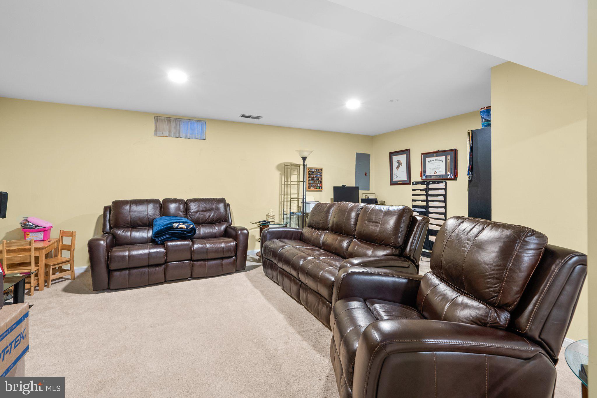8052 SKY BLUE DRIVE