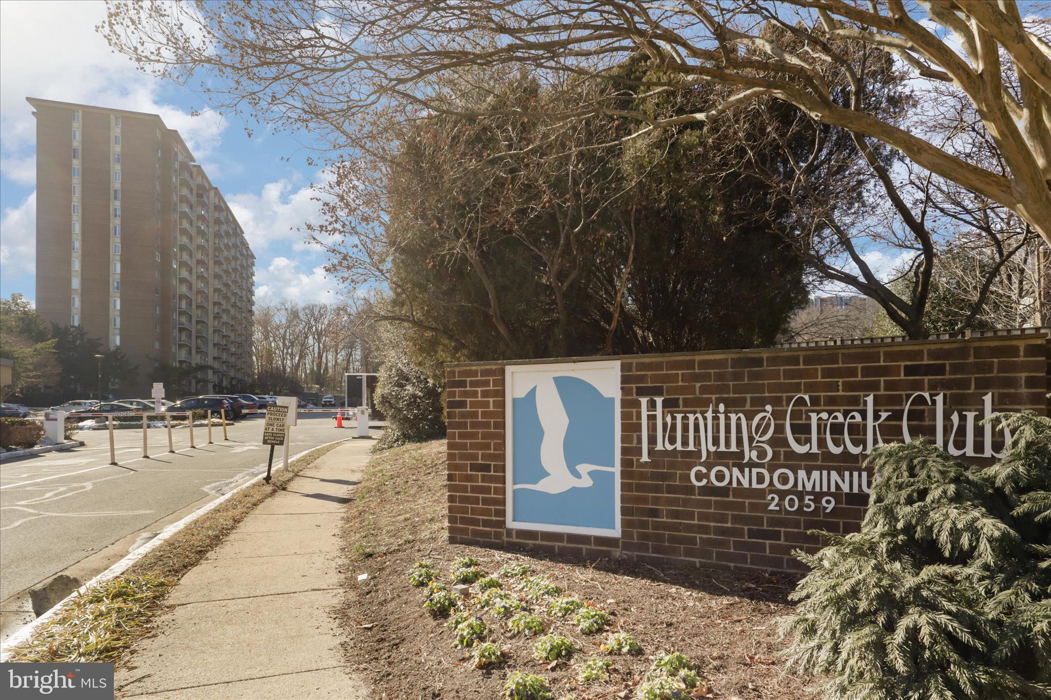 2059 HUNTINGTON AVENUE 1201