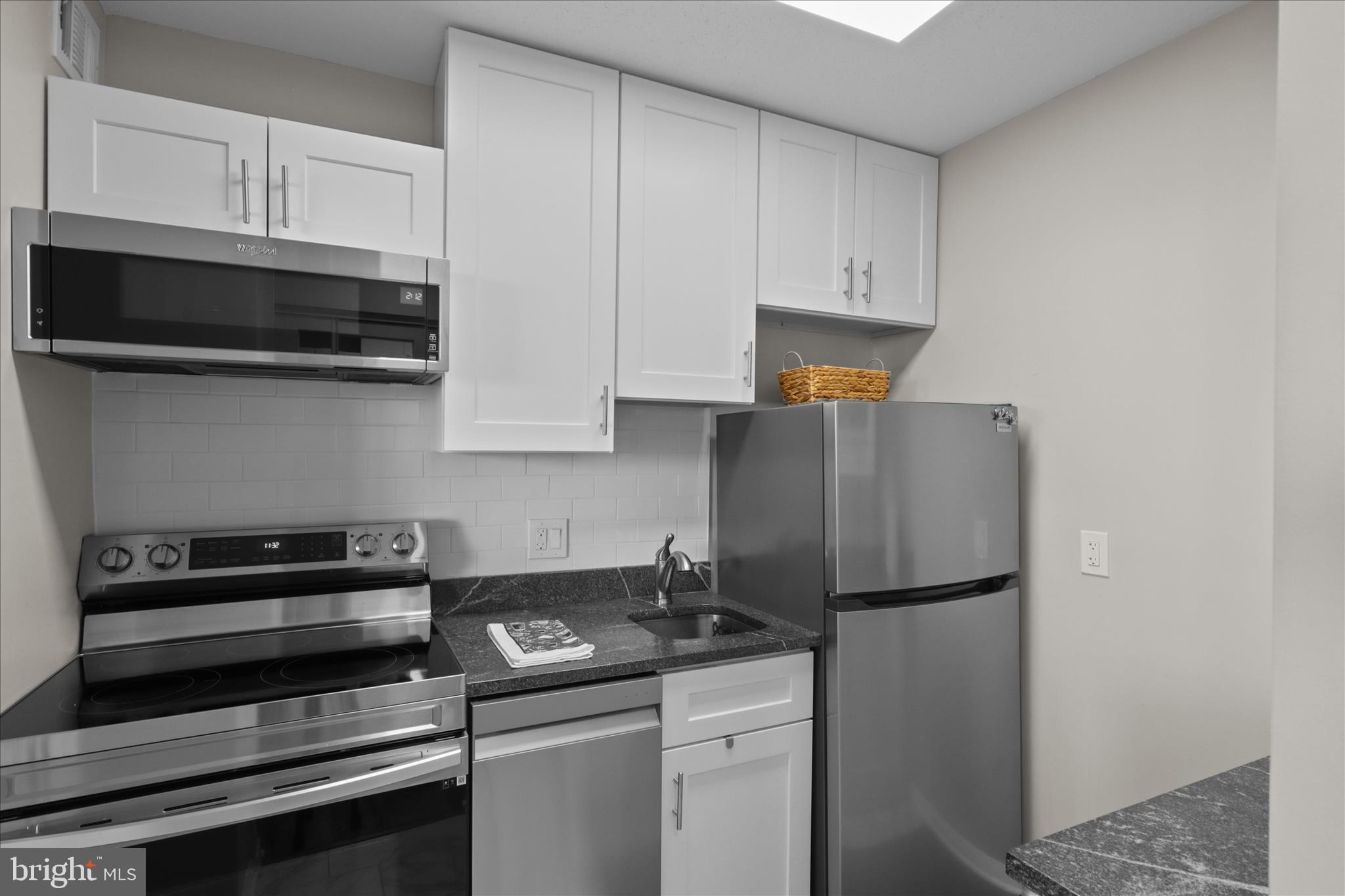 2059 HUNTINGTON AVENUE 1201