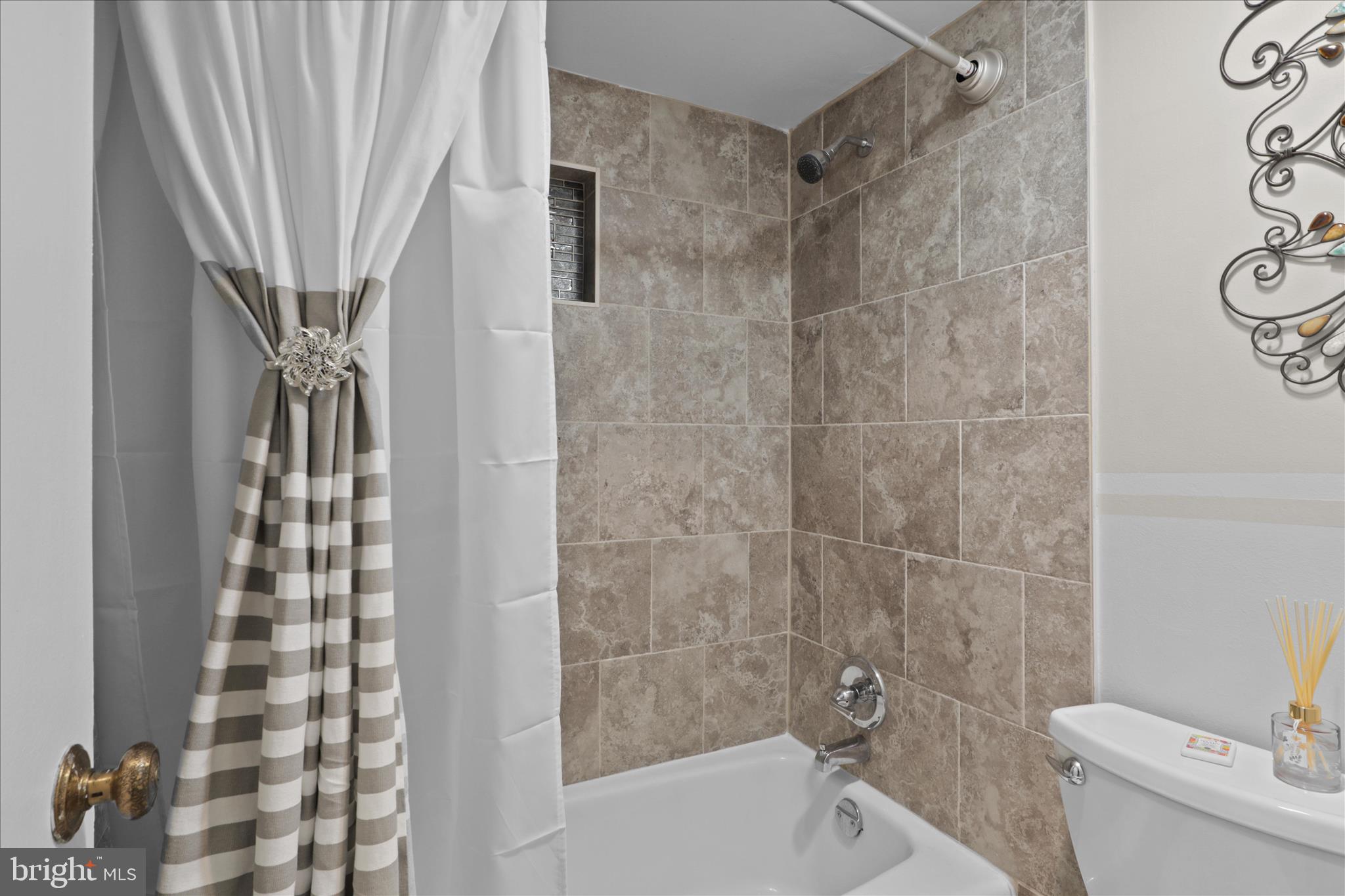 2059 HUNTINGTON AVENUE 1201