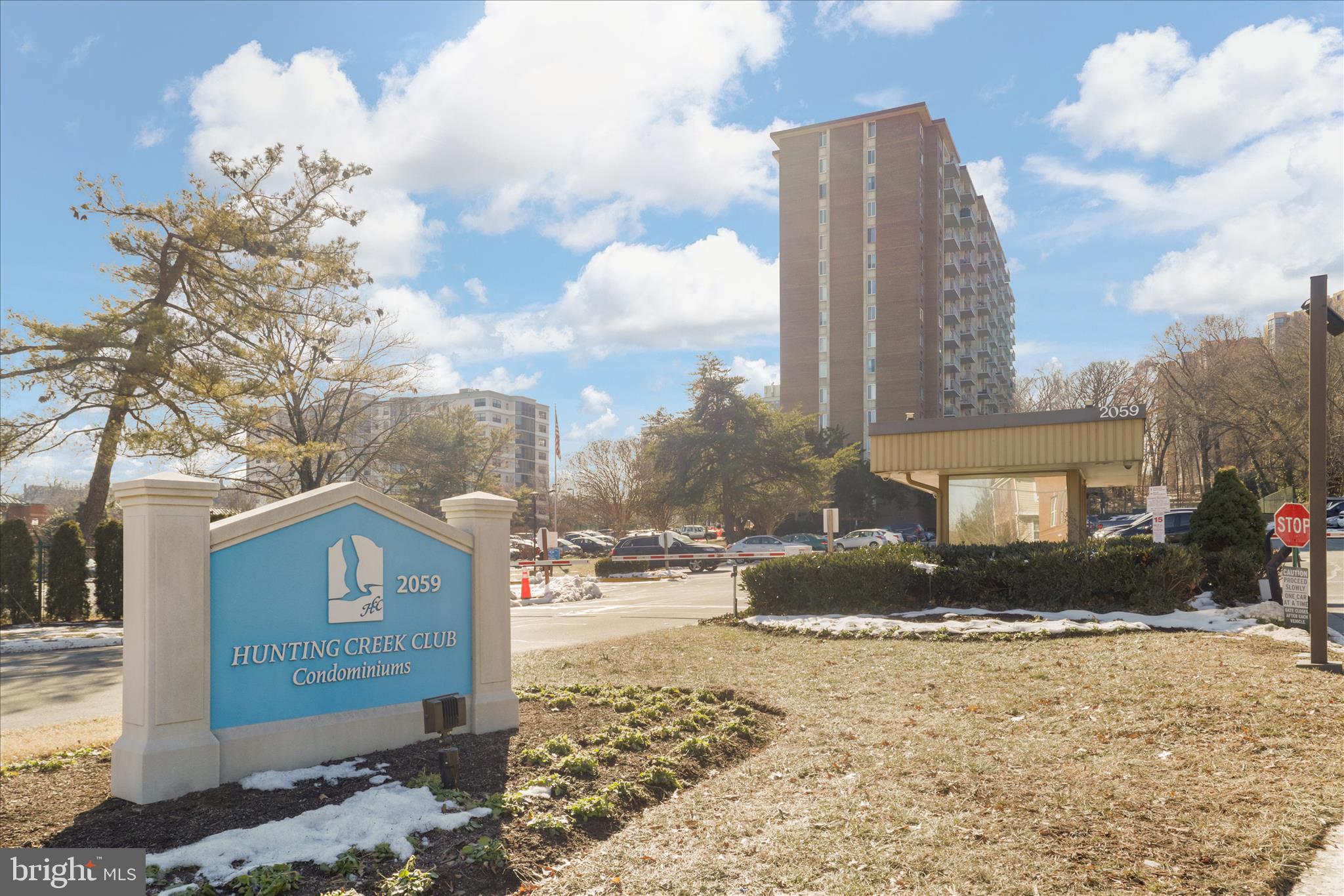 2059 HUNTINGTON AVENUE 1201