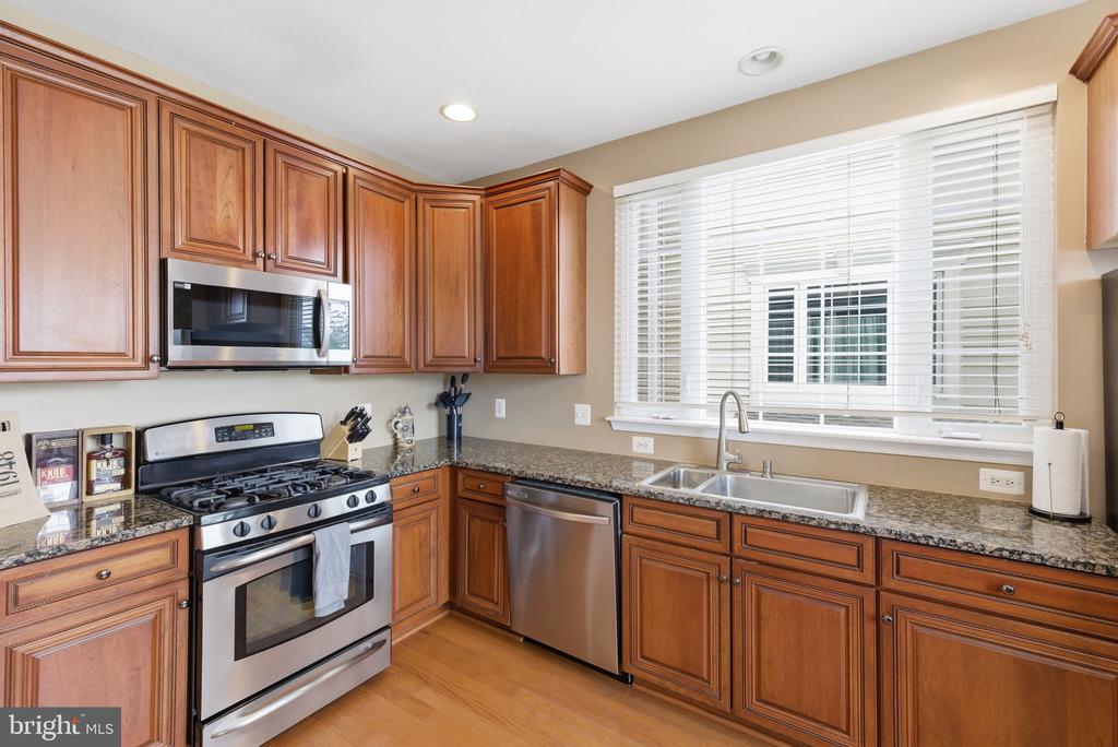 43905 HICKORY CORNER TERRACE 105