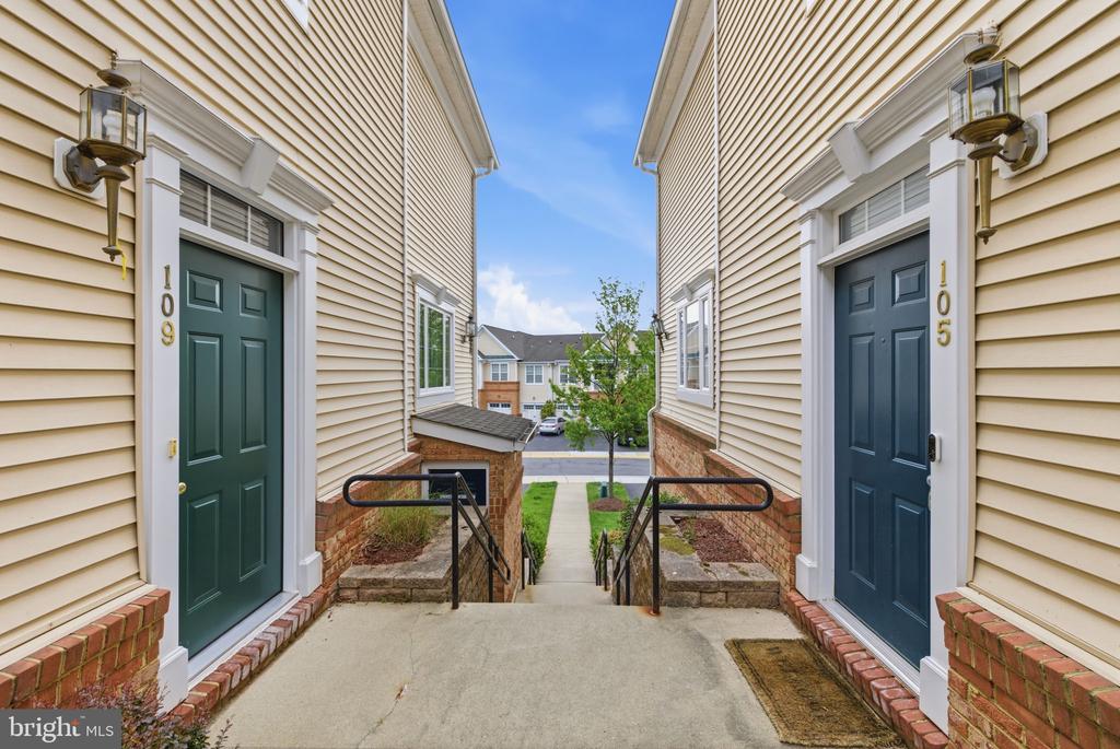 43905 HICKORY CORNER TERRACE 105