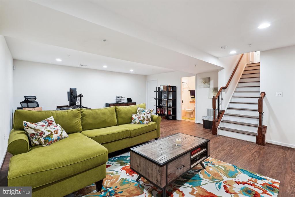 2552 PASSIONFLOWER COURT