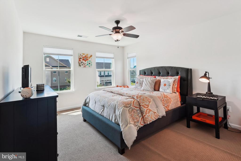2552 PASSIONFLOWER COURT