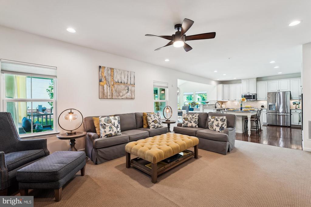 2552 PASSIONFLOWER COURT