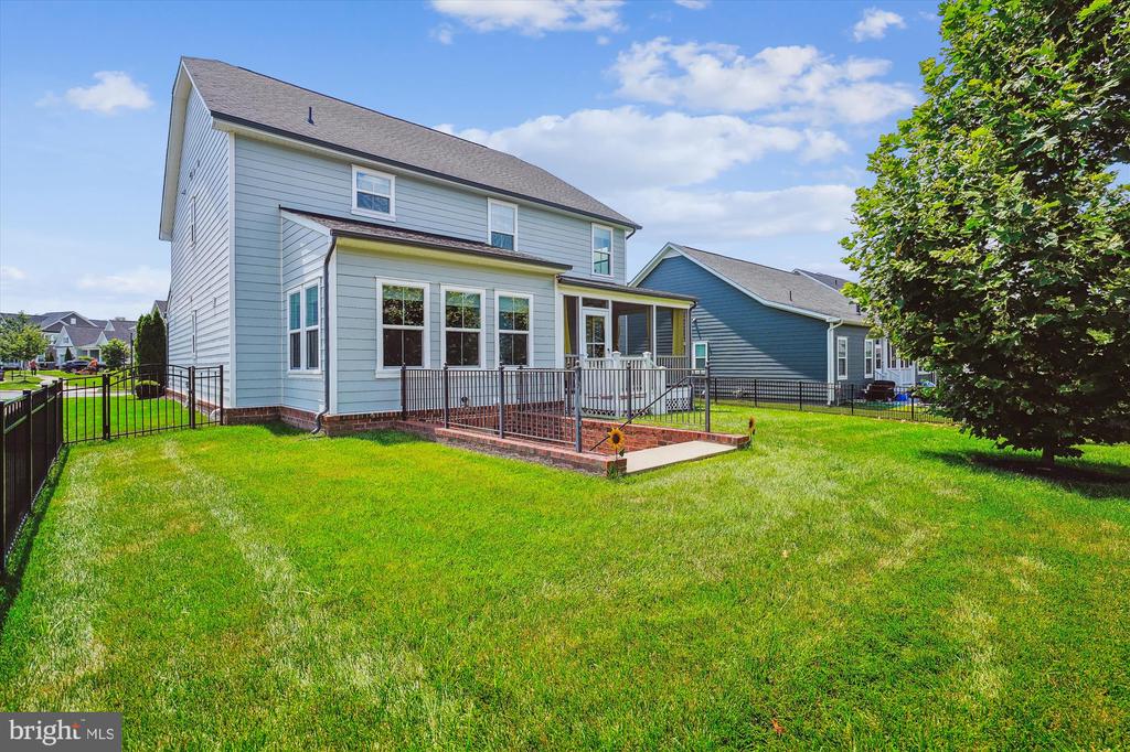 2552 PASSIONFLOWER COURT