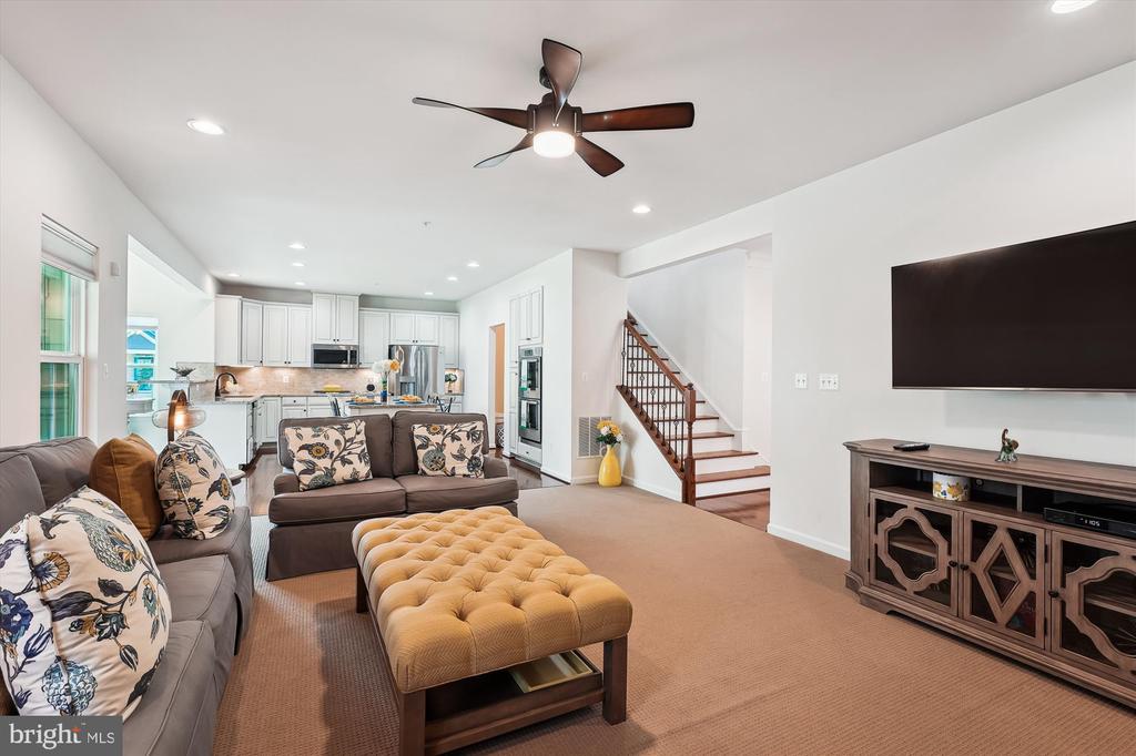 2552 PASSIONFLOWER COURT