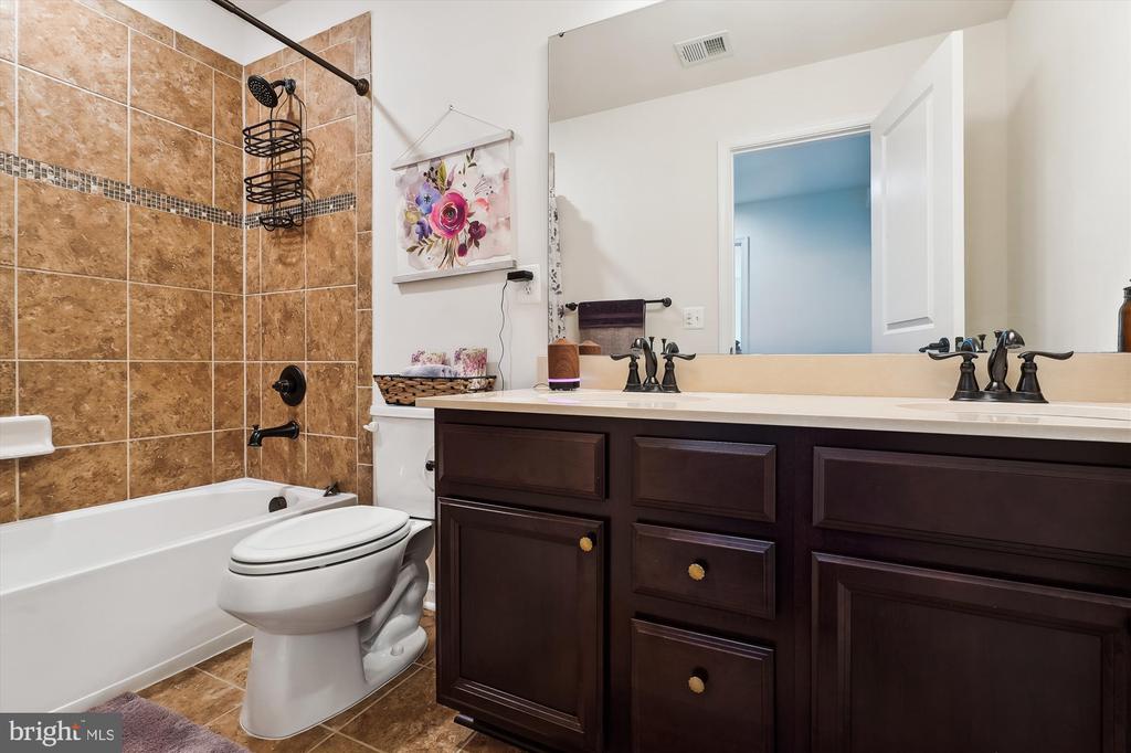 2552 PASSIONFLOWER COURT