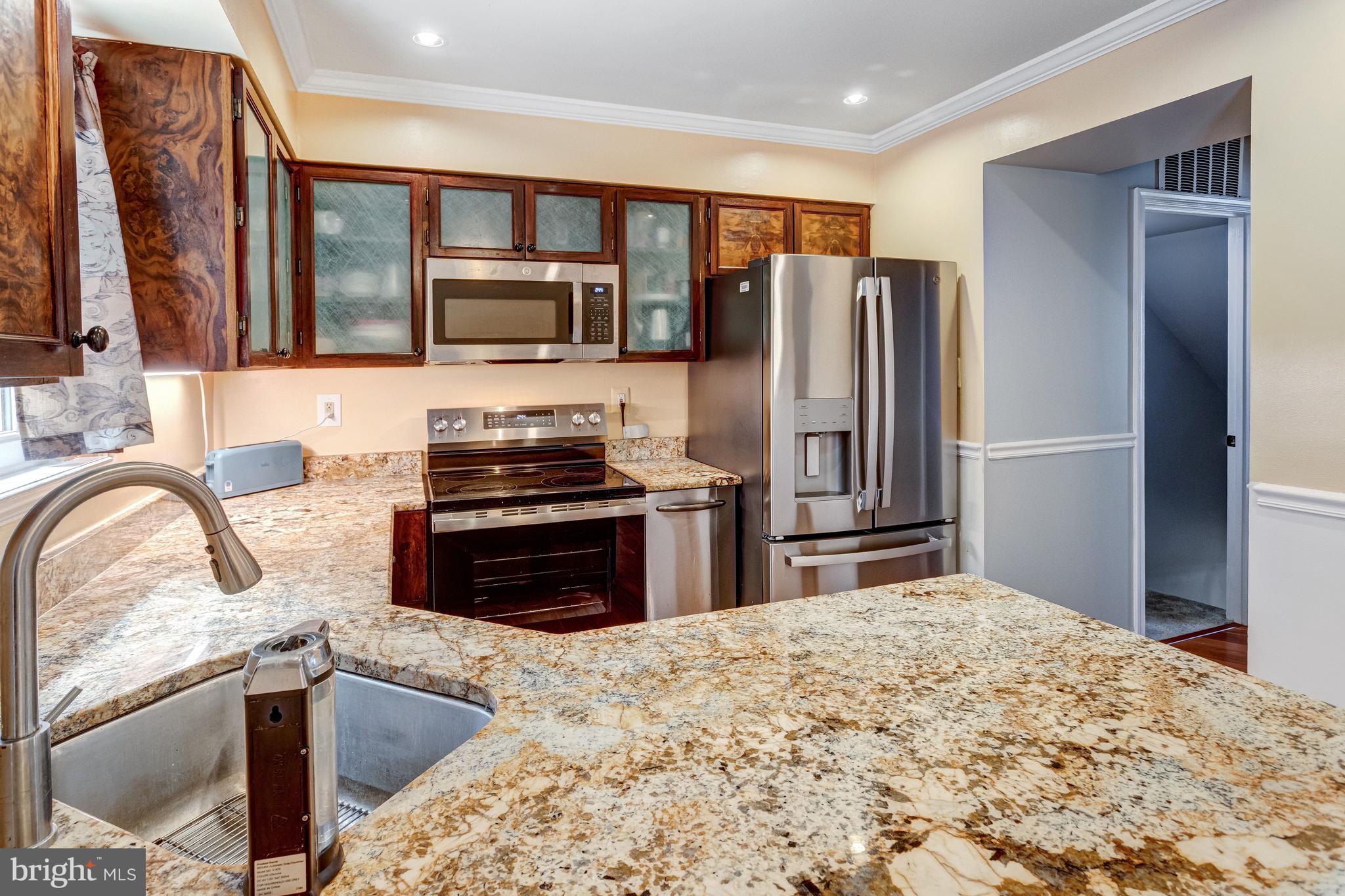 15242 STREAMSIDE COURT