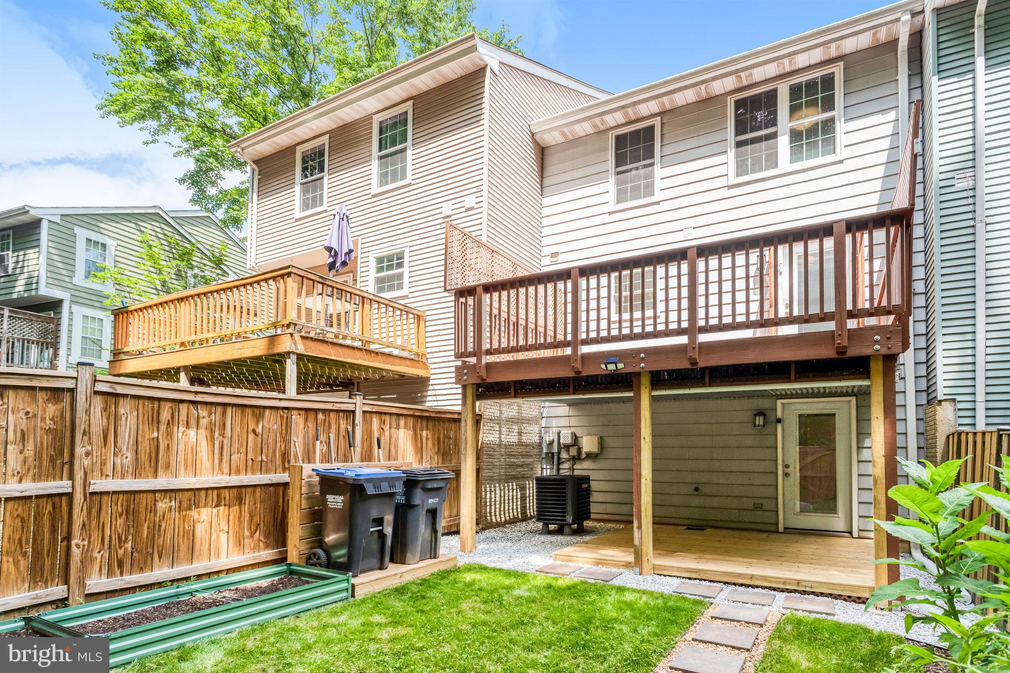 15242 STREAMSIDE COURT