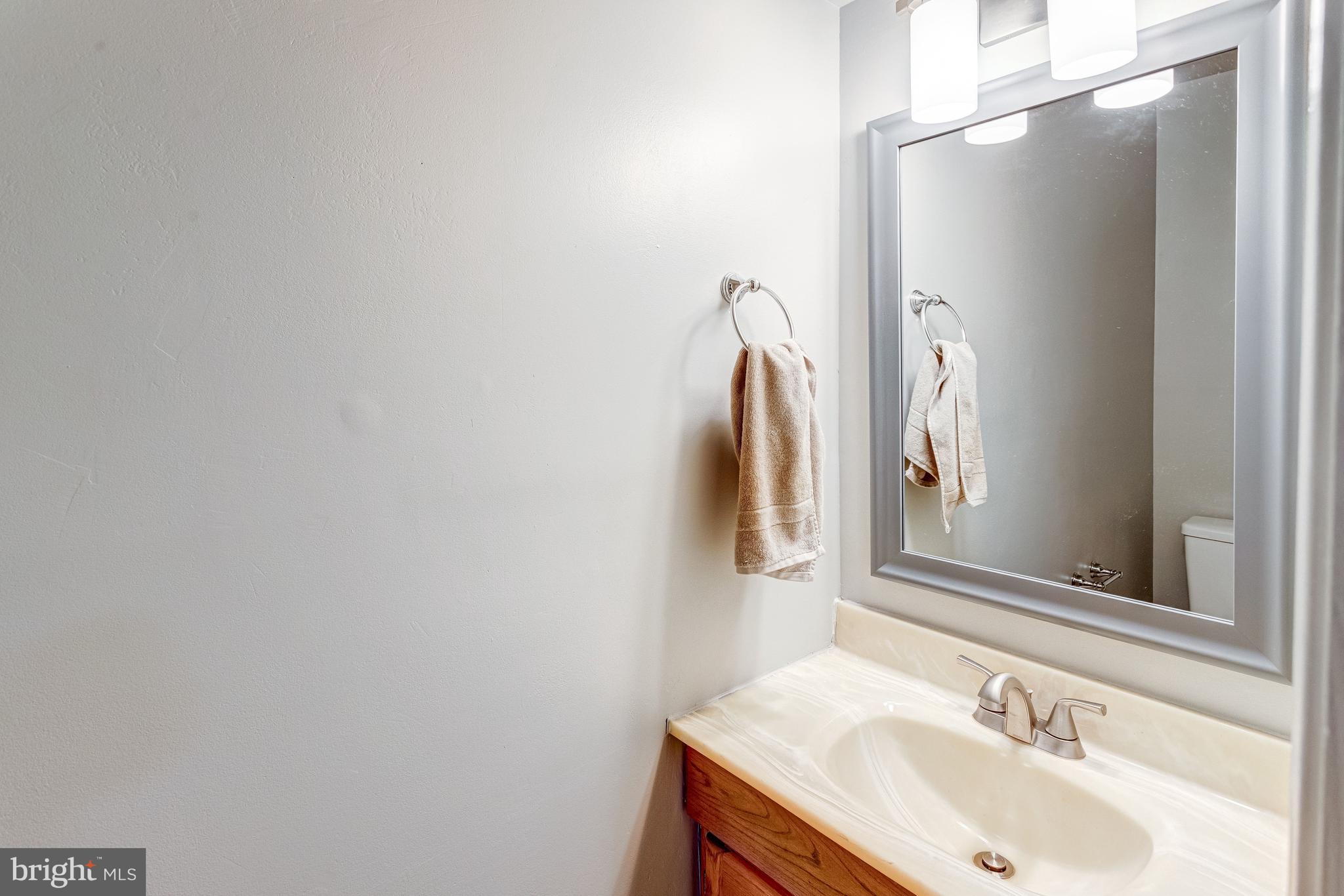 15242 STREAMSIDE COURT