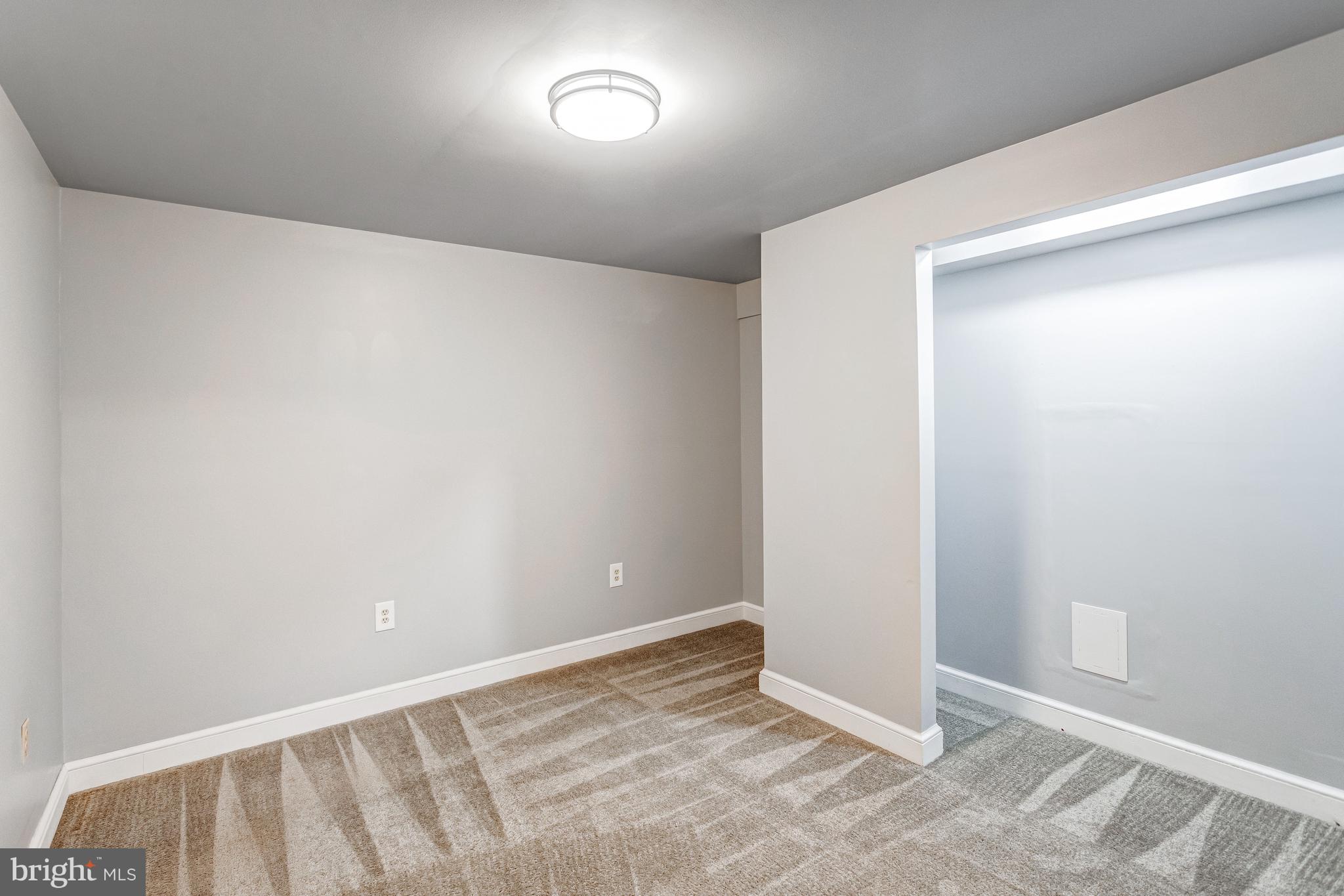 15242 STREAMSIDE COURT