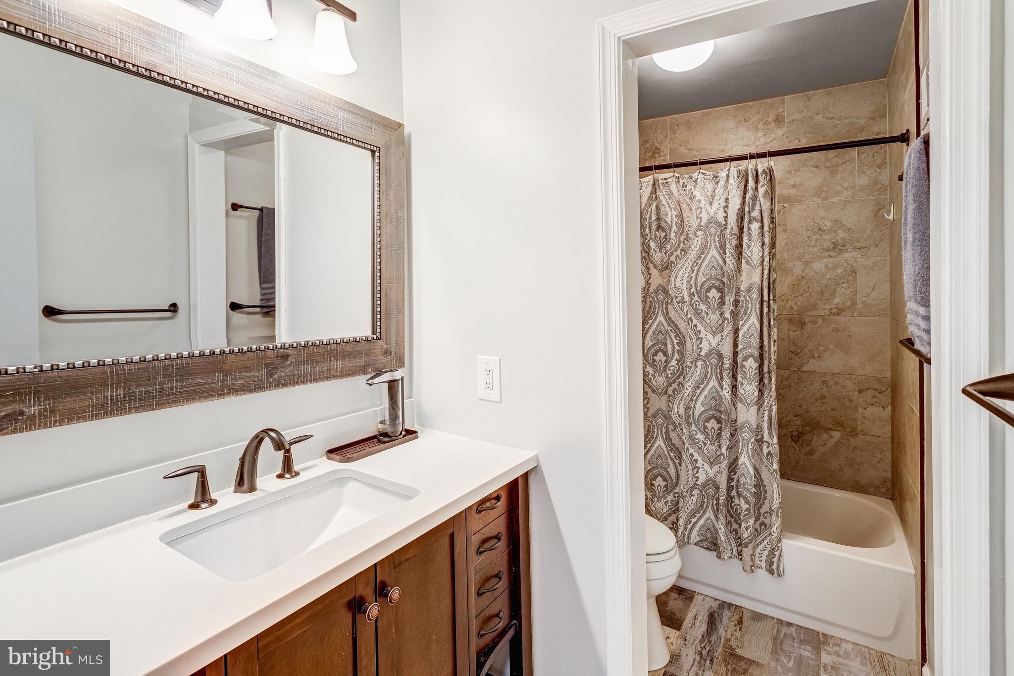 15242 STREAMSIDE COURT