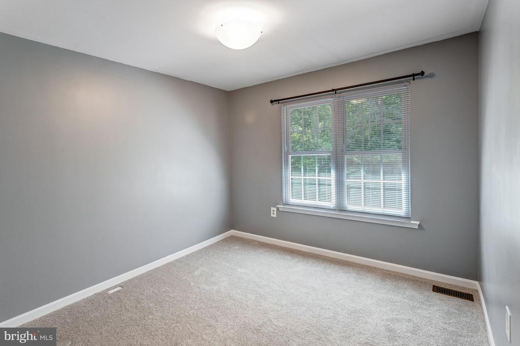 15242 STREAMSIDE COURT