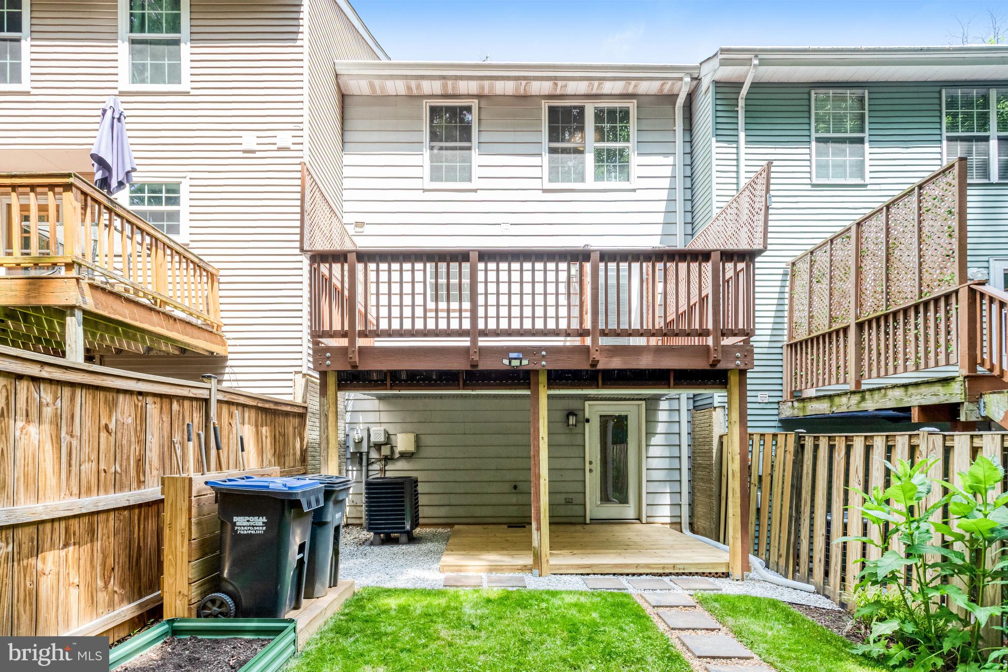 15242 STREAMSIDE COURT