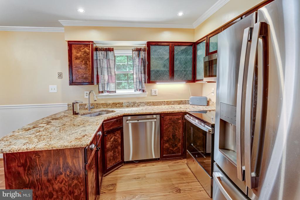 15242 STREAMSIDE COURT