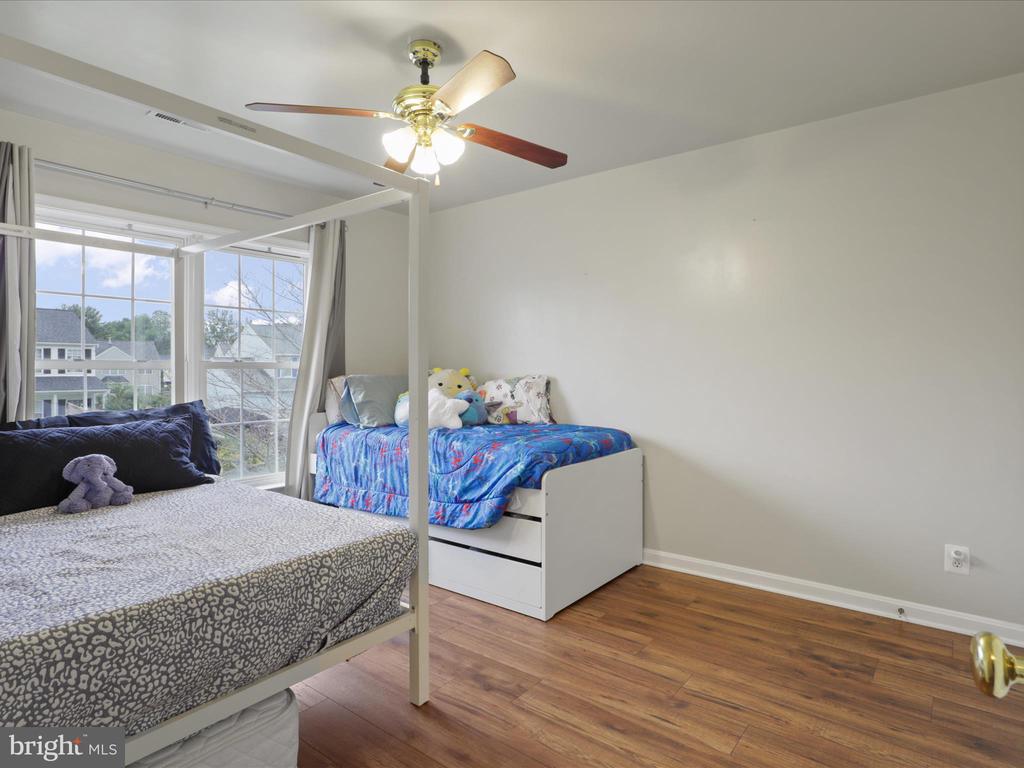 25 SUNSET RIDGE LANE