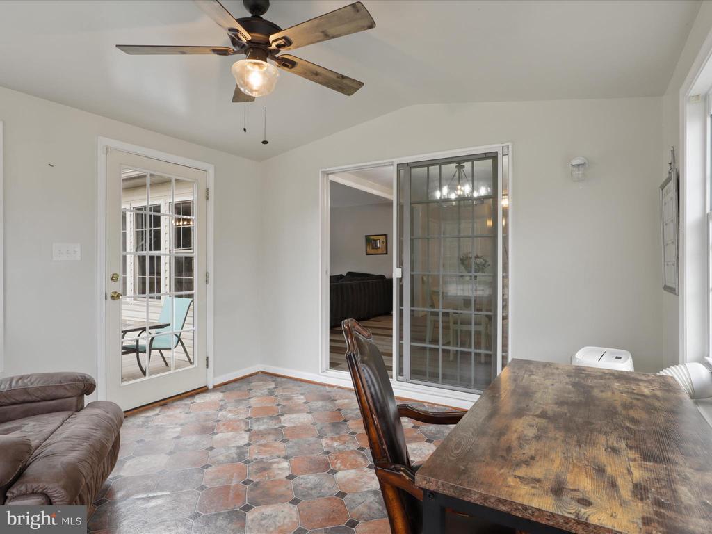 25 SUNSET RIDGE LANE