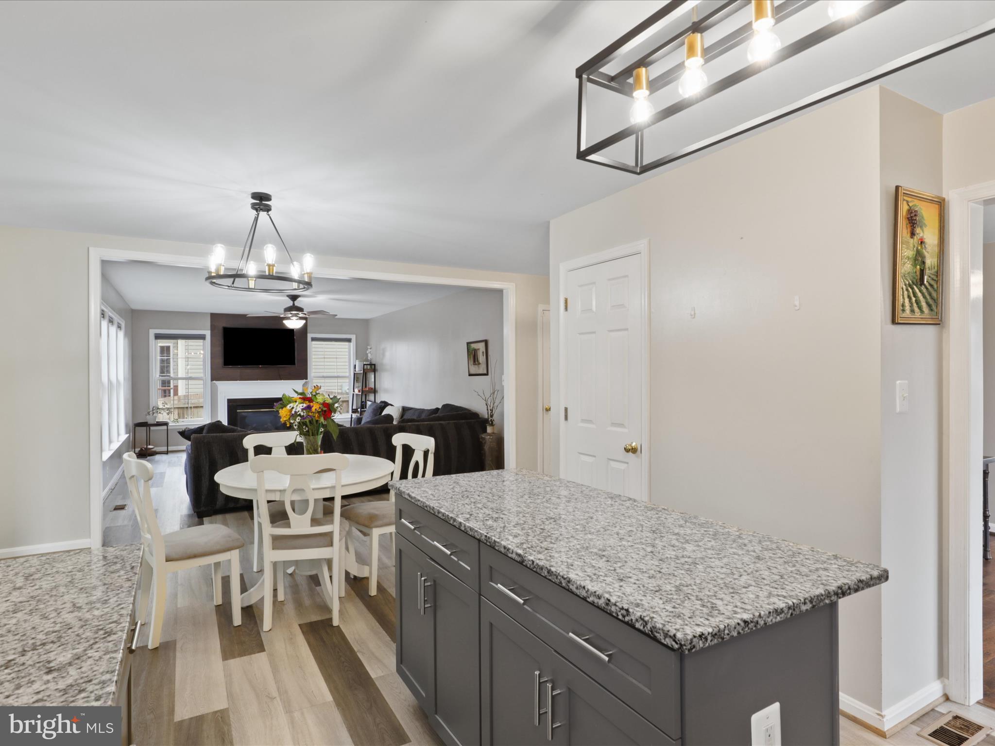 25 SUNSET RIDGE LANE
