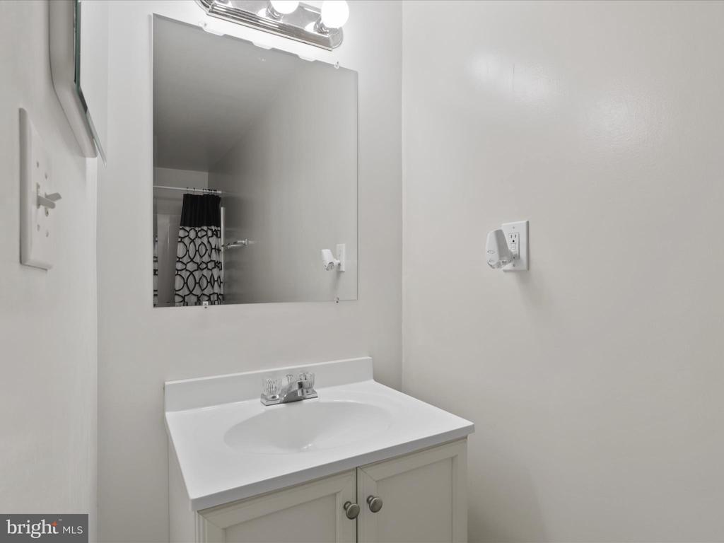 25 SUNSET RIDGE LANE