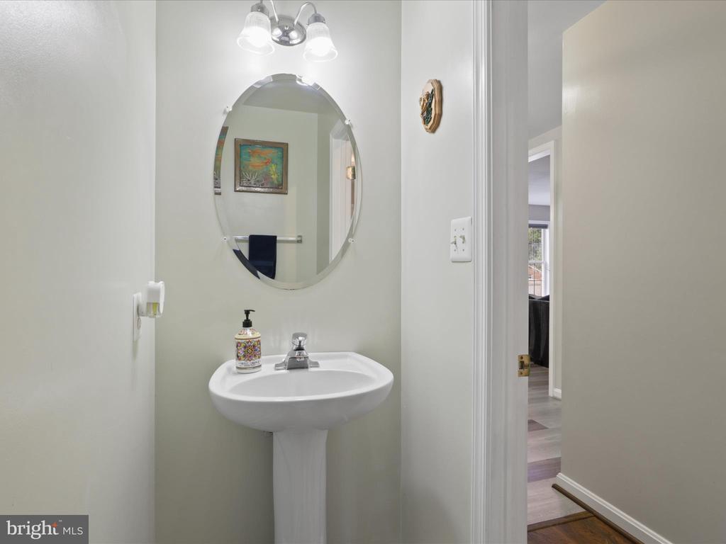 25 SUNSET RIDGE LANE