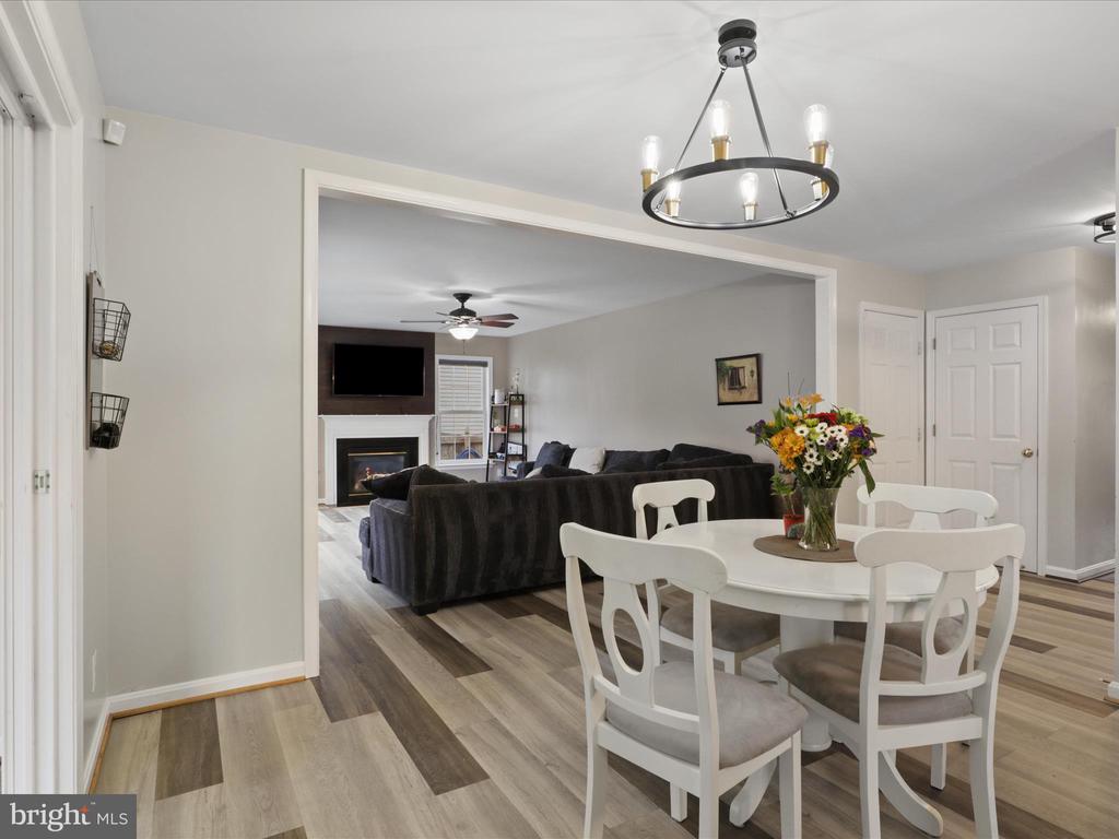 25 SUNSET RIDGE LANE