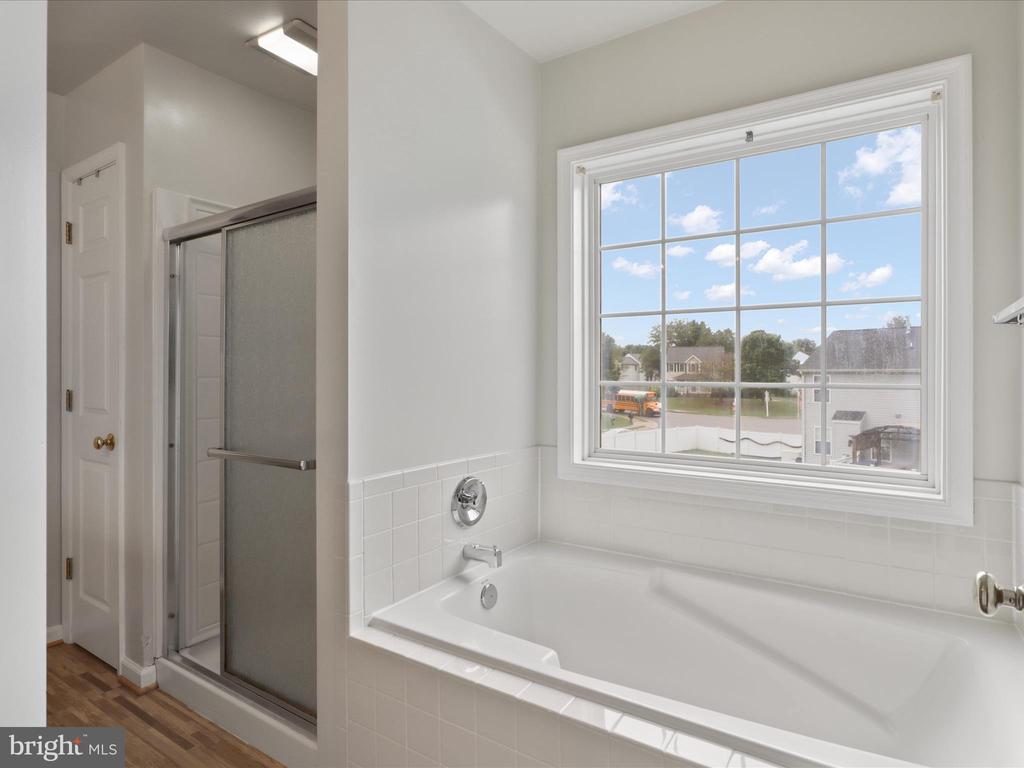 25 SUNSET RIDGE LANE
