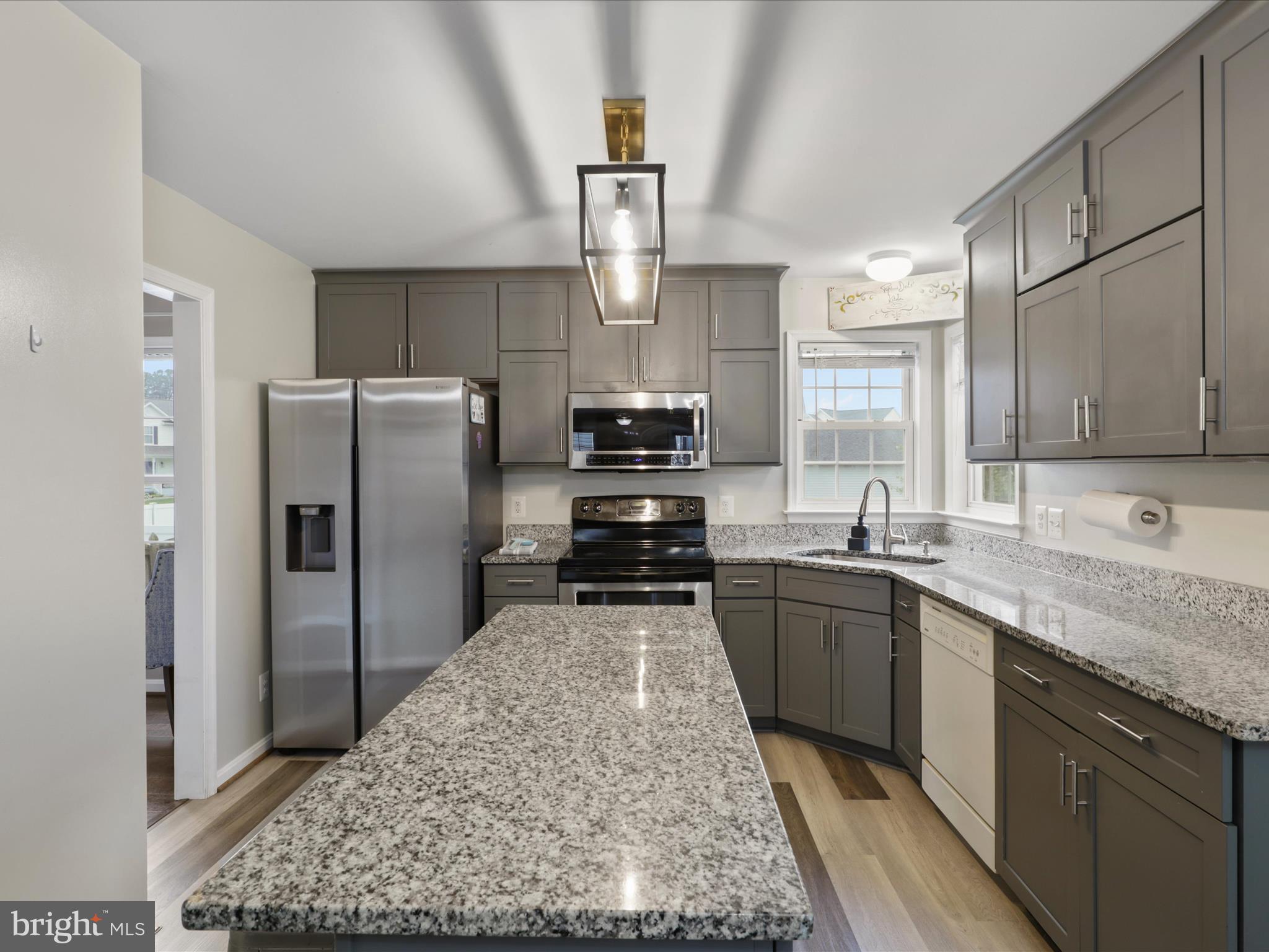 25 SUNSET RIDGE LANE