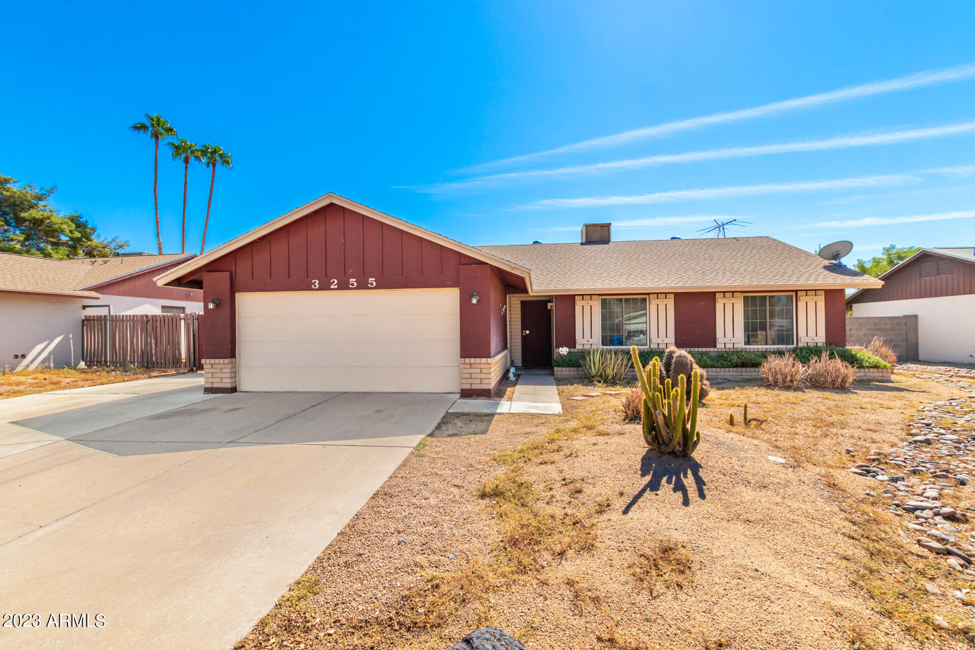 3255 W MURIEL Drive