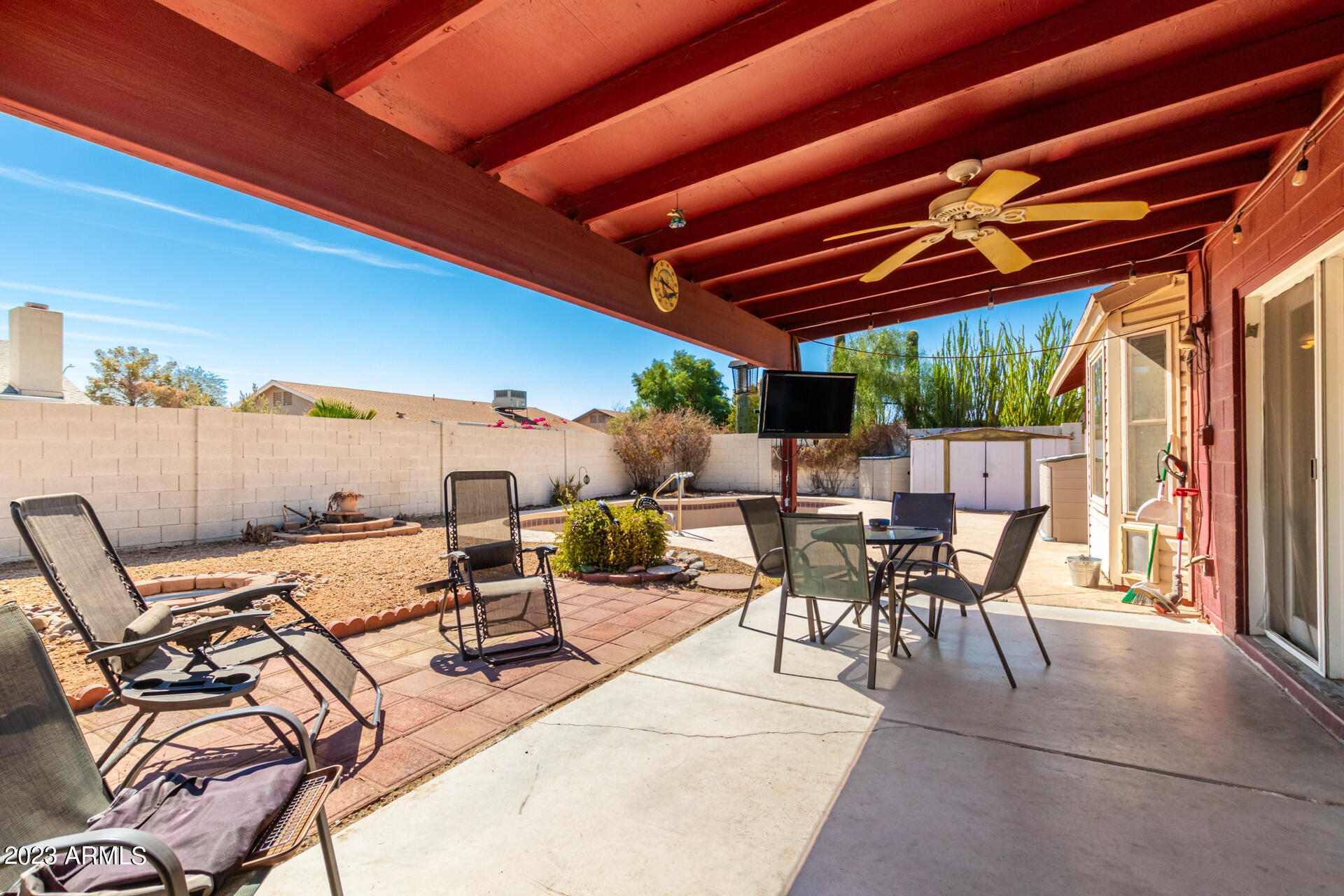 3255 W MURIEL Drive