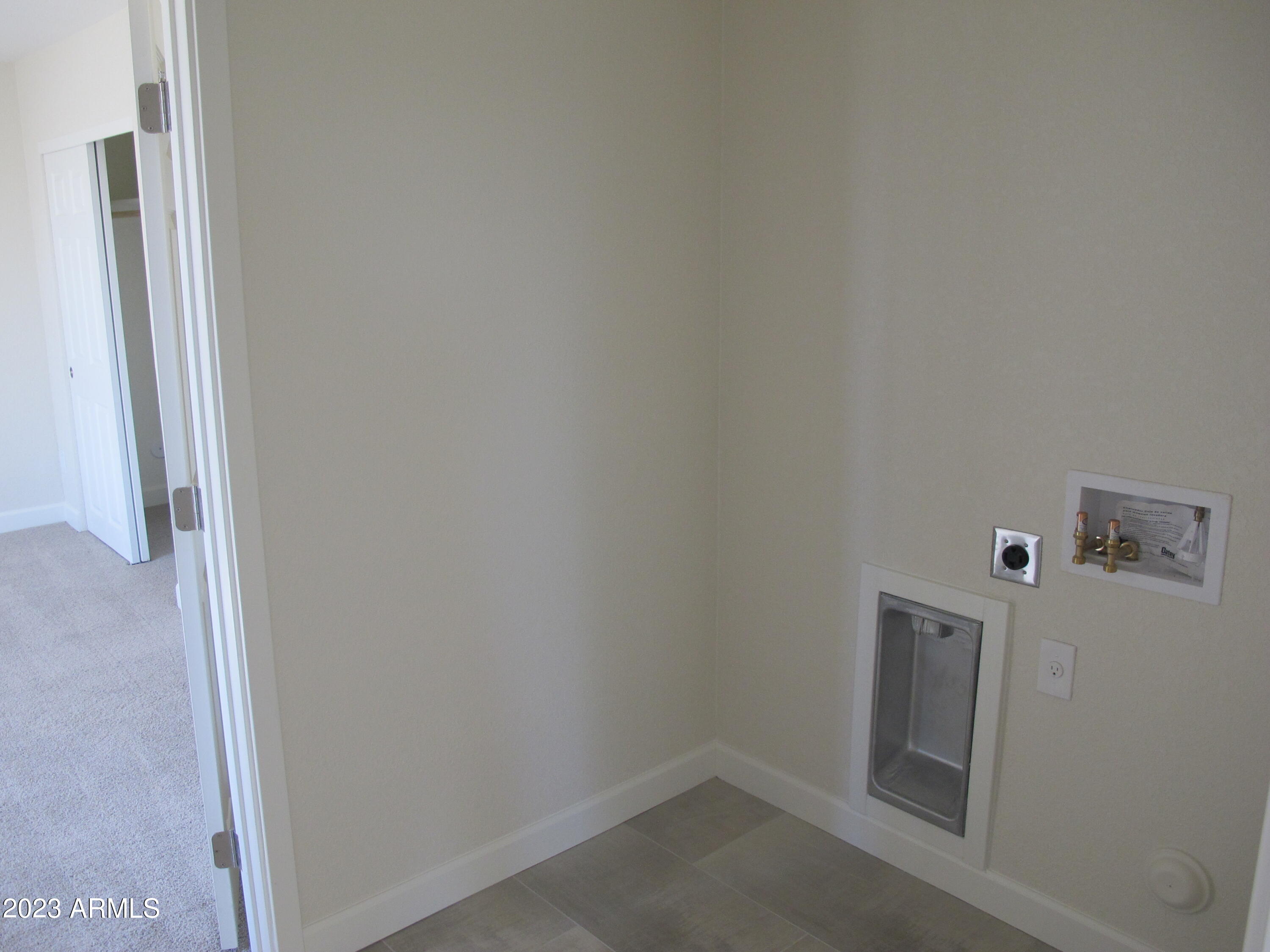 216 N 100TH Way