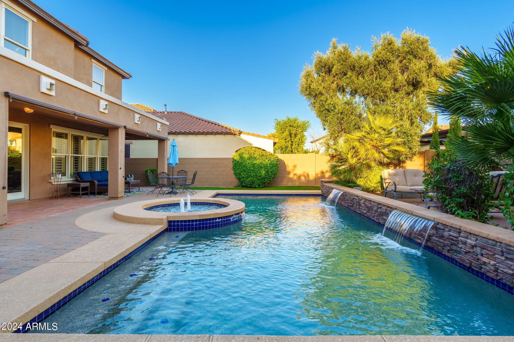 2269 E WISTERIA Drive
