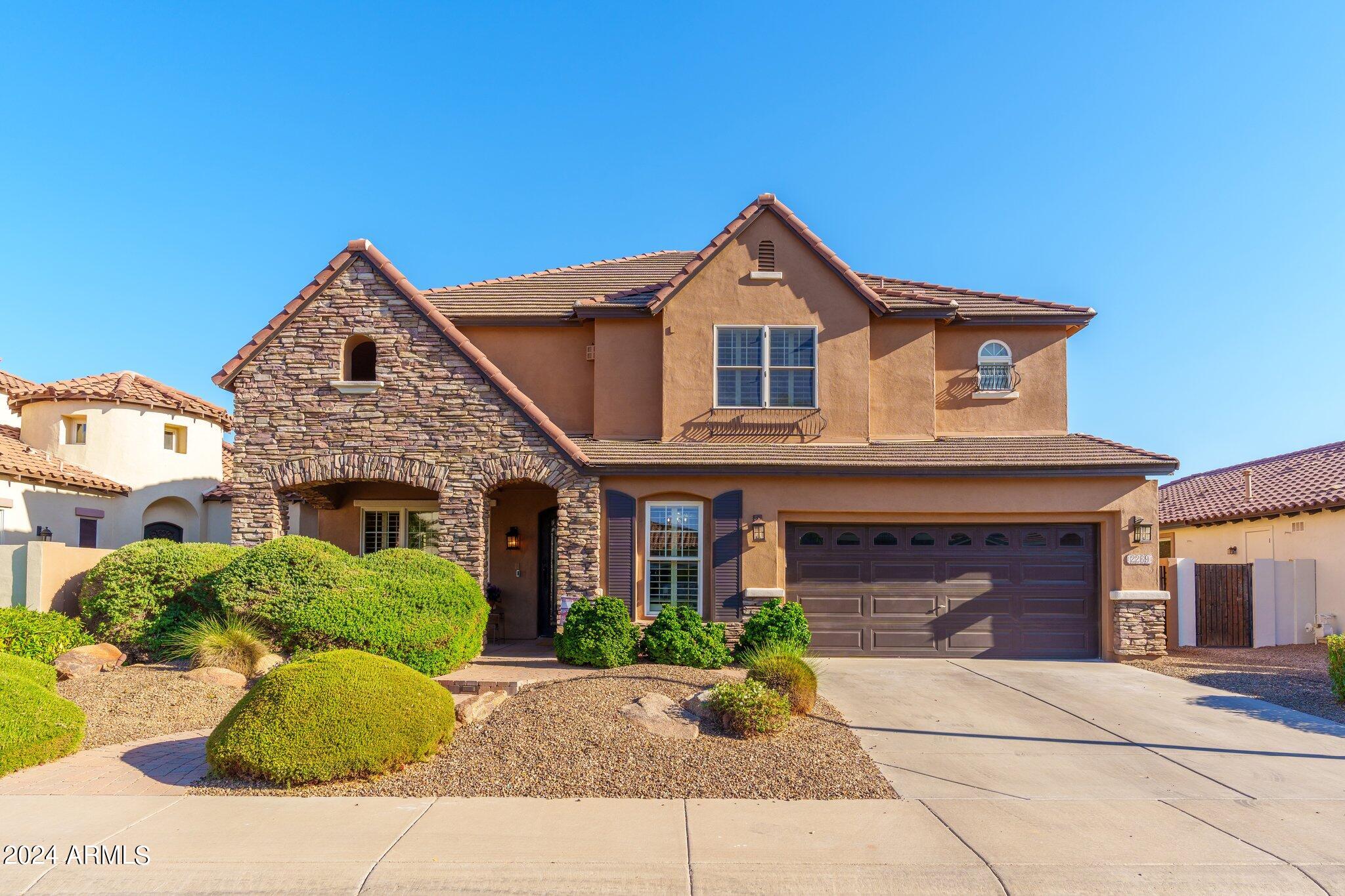 2269 E WISTERIA Drive