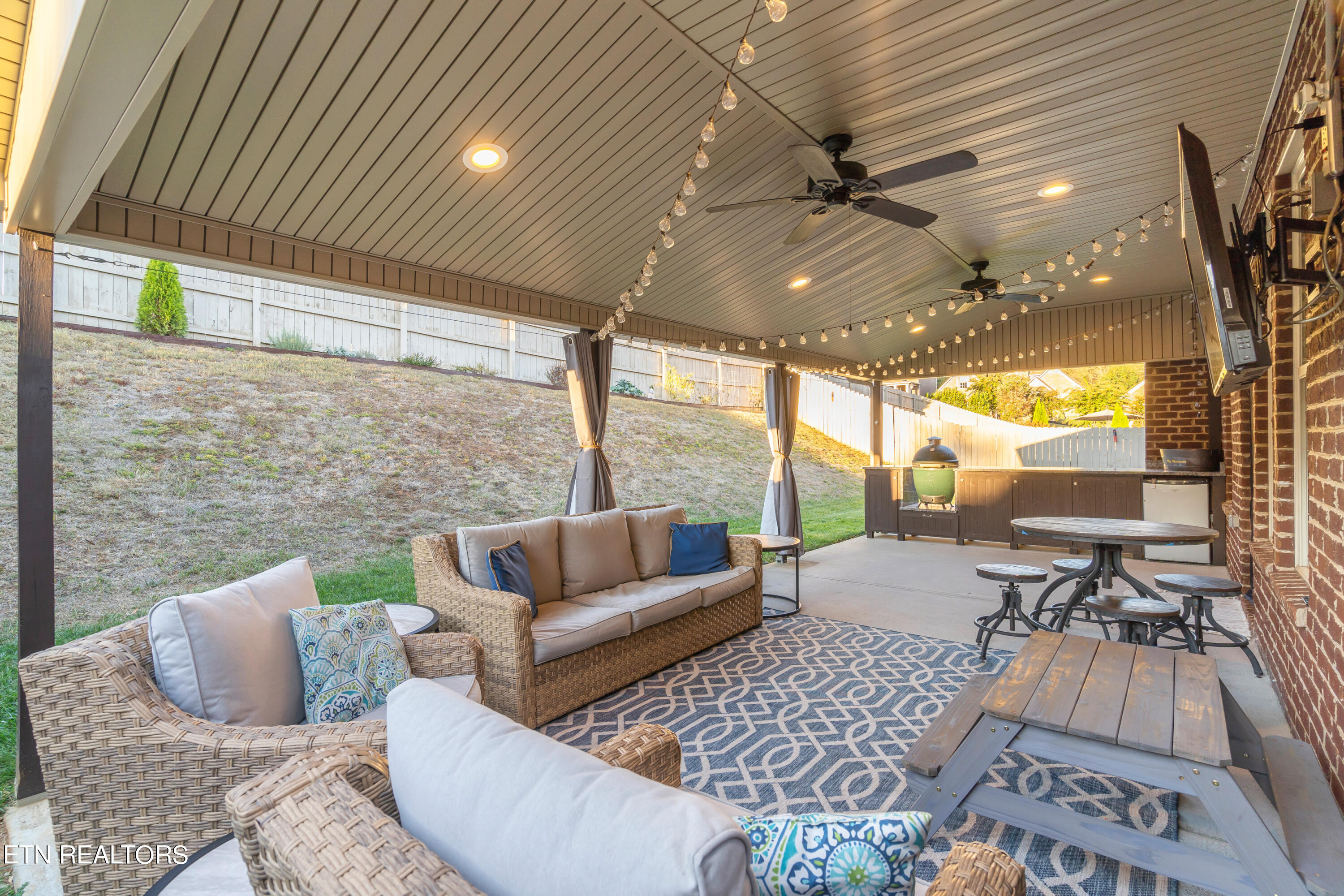 7911 Autumn Trace Drive