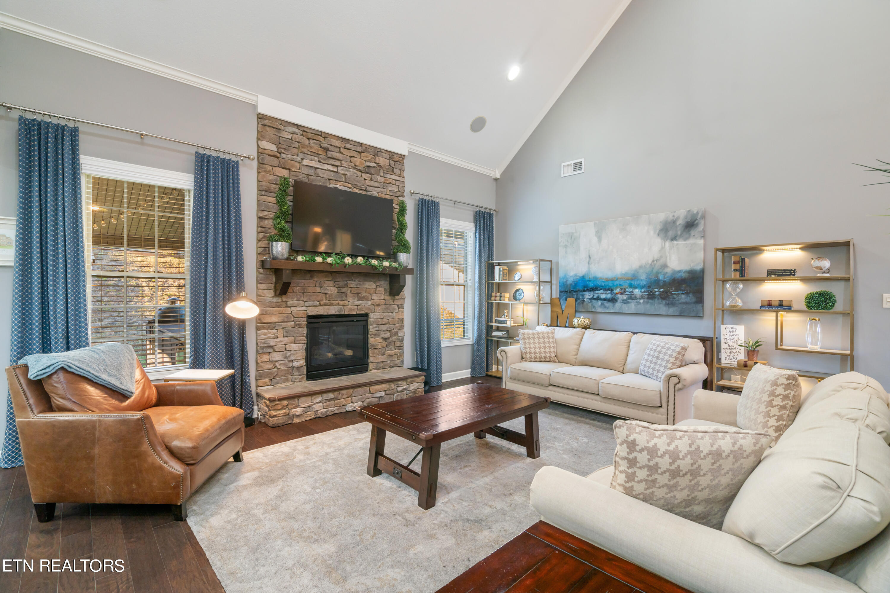 7911 Autumn Trace Drive