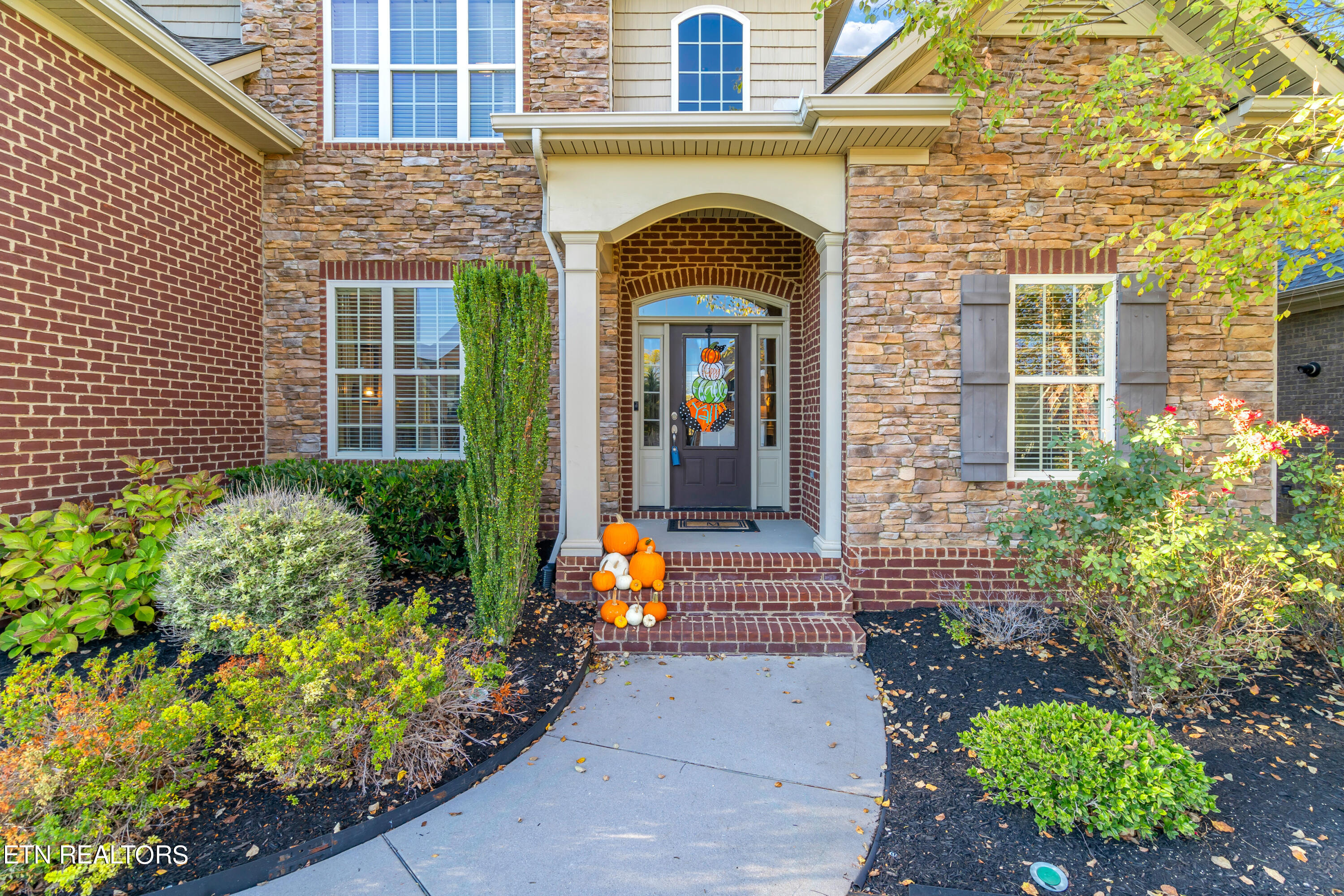 7911 Autumn Trace Drive