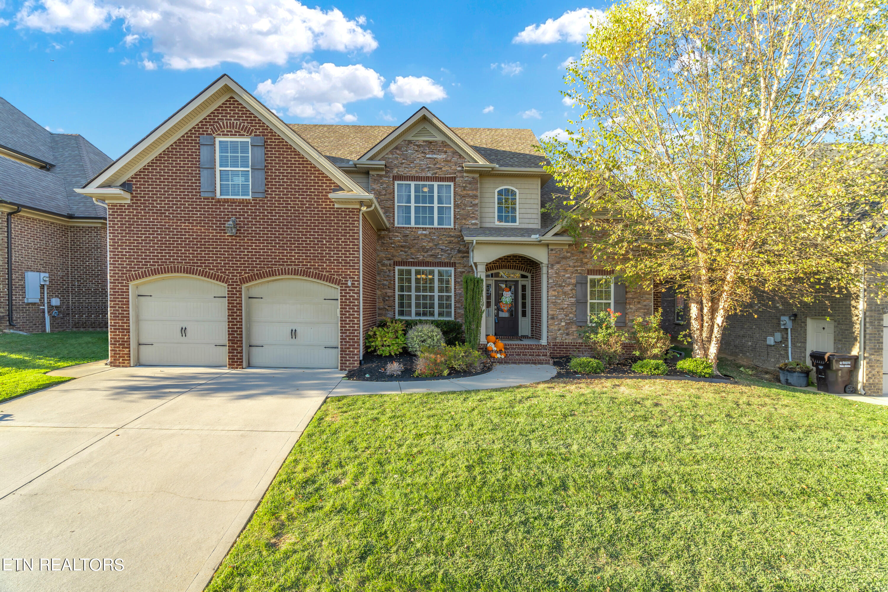 7911 Autumn Trace Drive