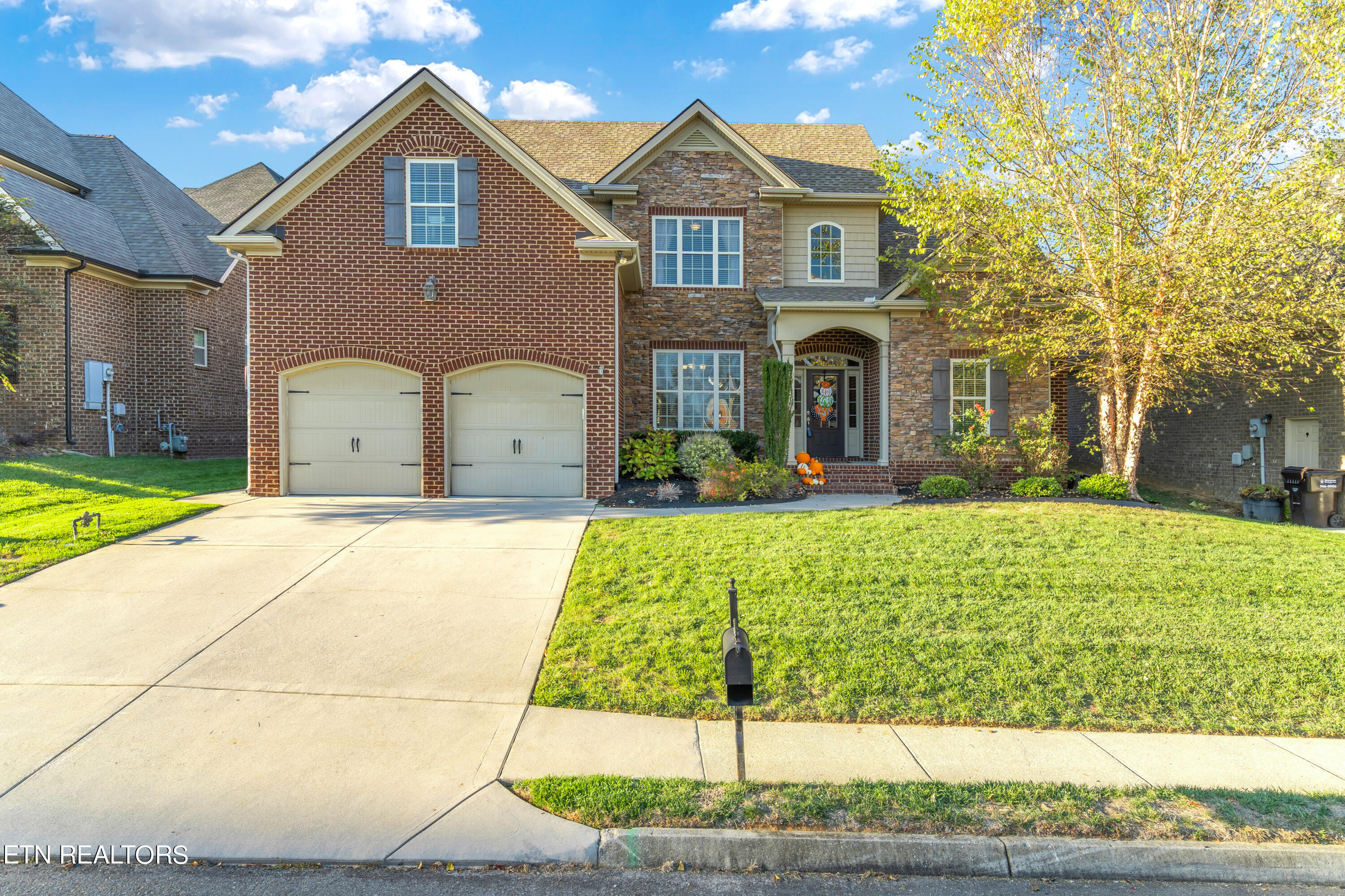 7911 Autumn Trace Drive