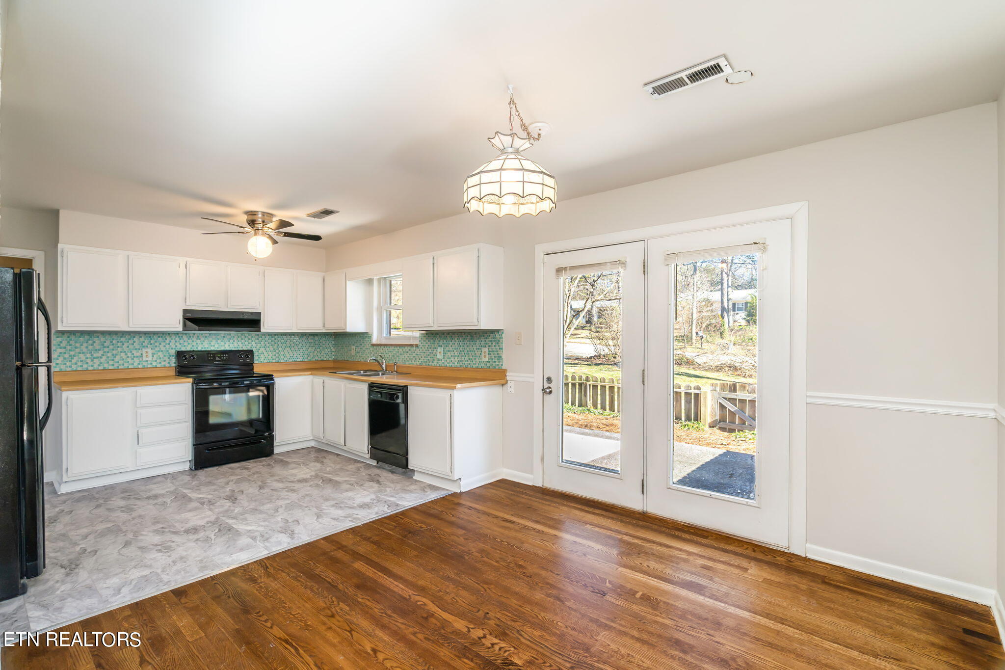 1121 Park Hill Circle