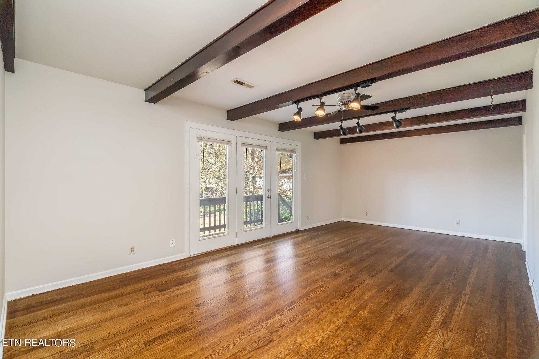 1121 Park Hill Circle