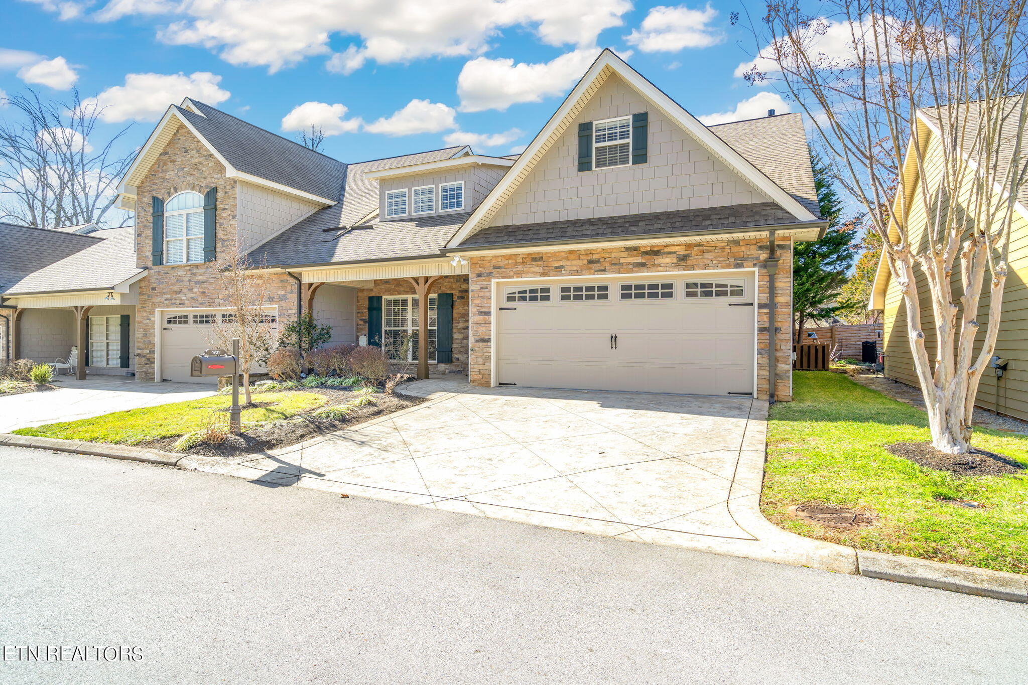 1701 Cottage Wood Way