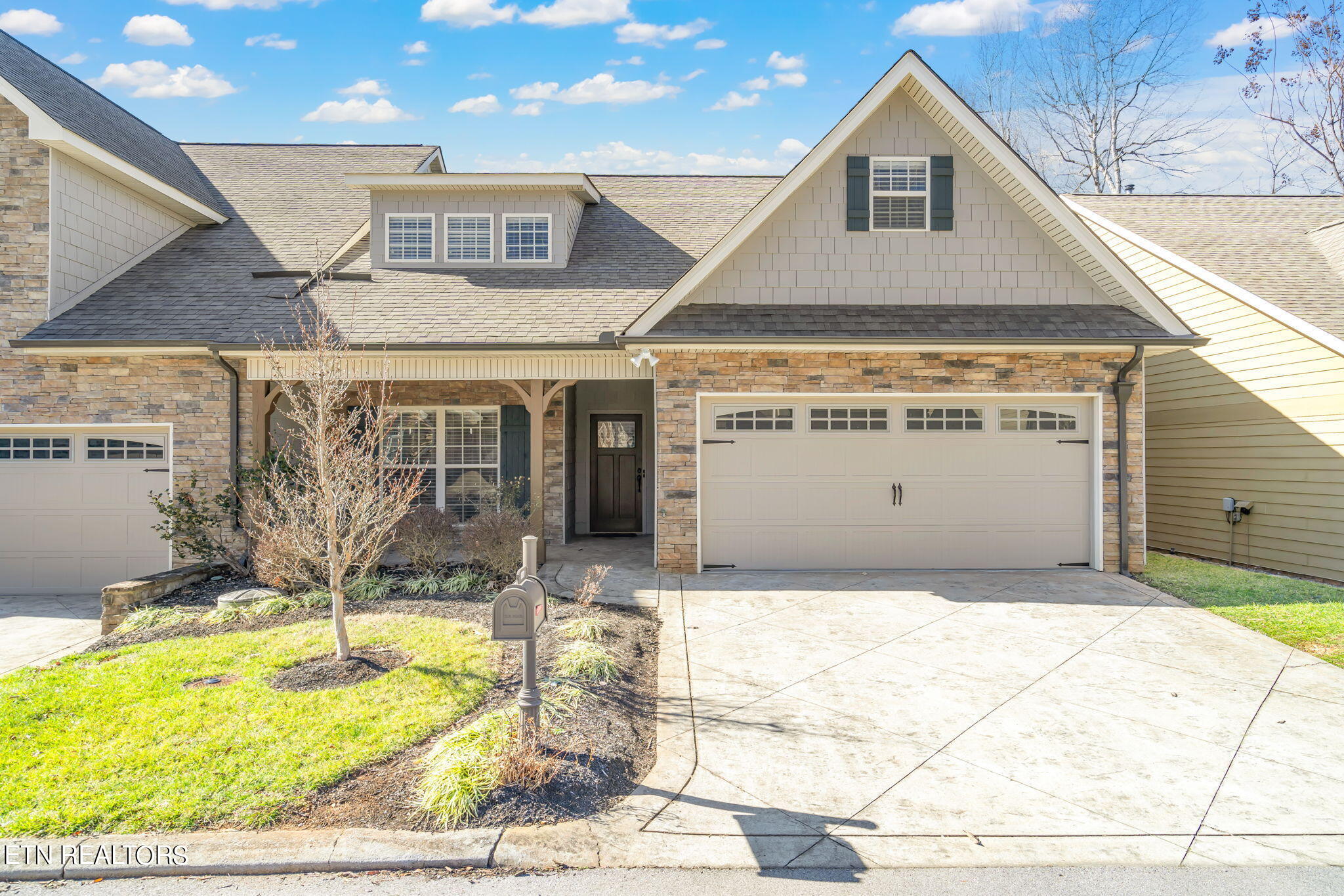 1701 Cottage Wood Way