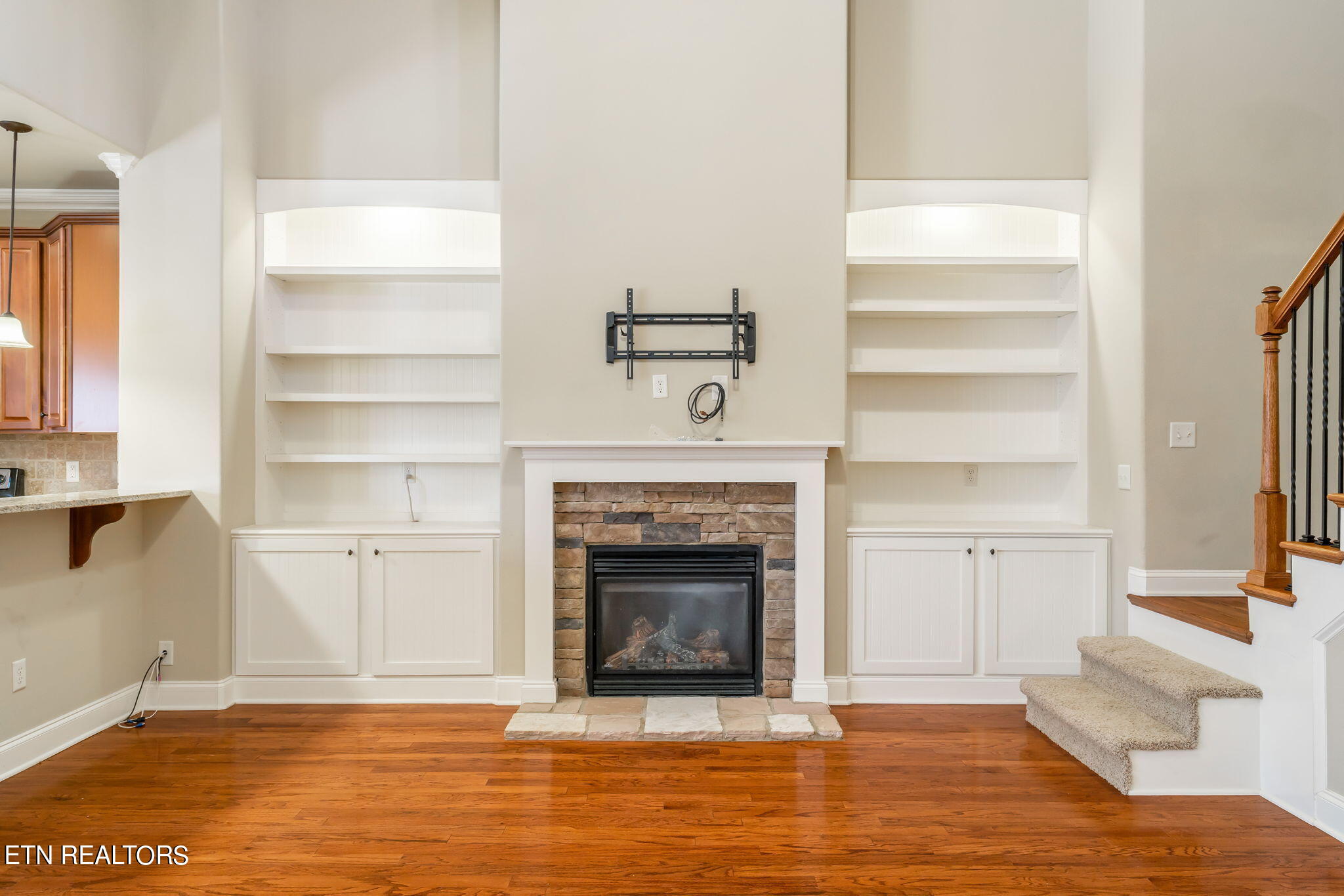 1701 Cottage Wood Way