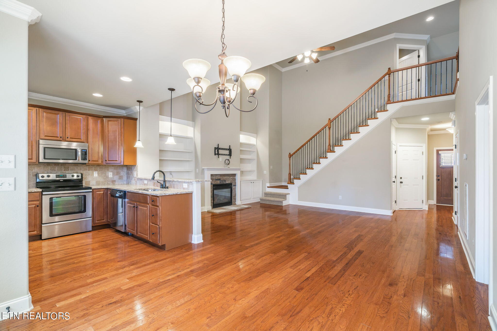 1701 Cottage Wood Way