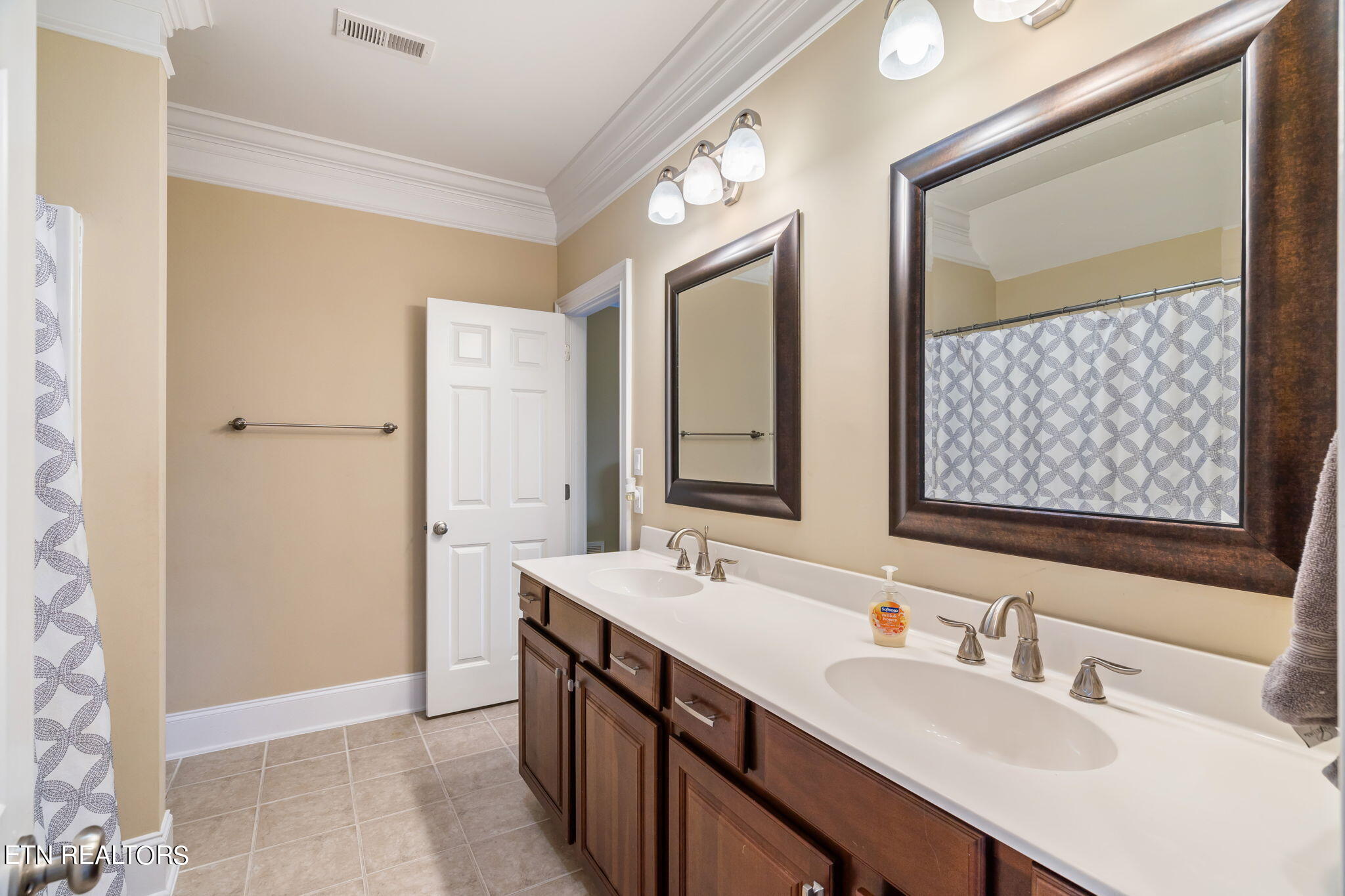 104 Rockbridge Greens Blvd