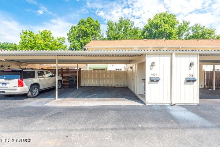 7914 Gleason Drive, 1009