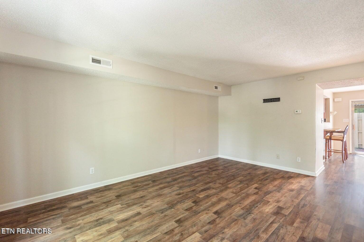 7914 Gleason Drive, 1009