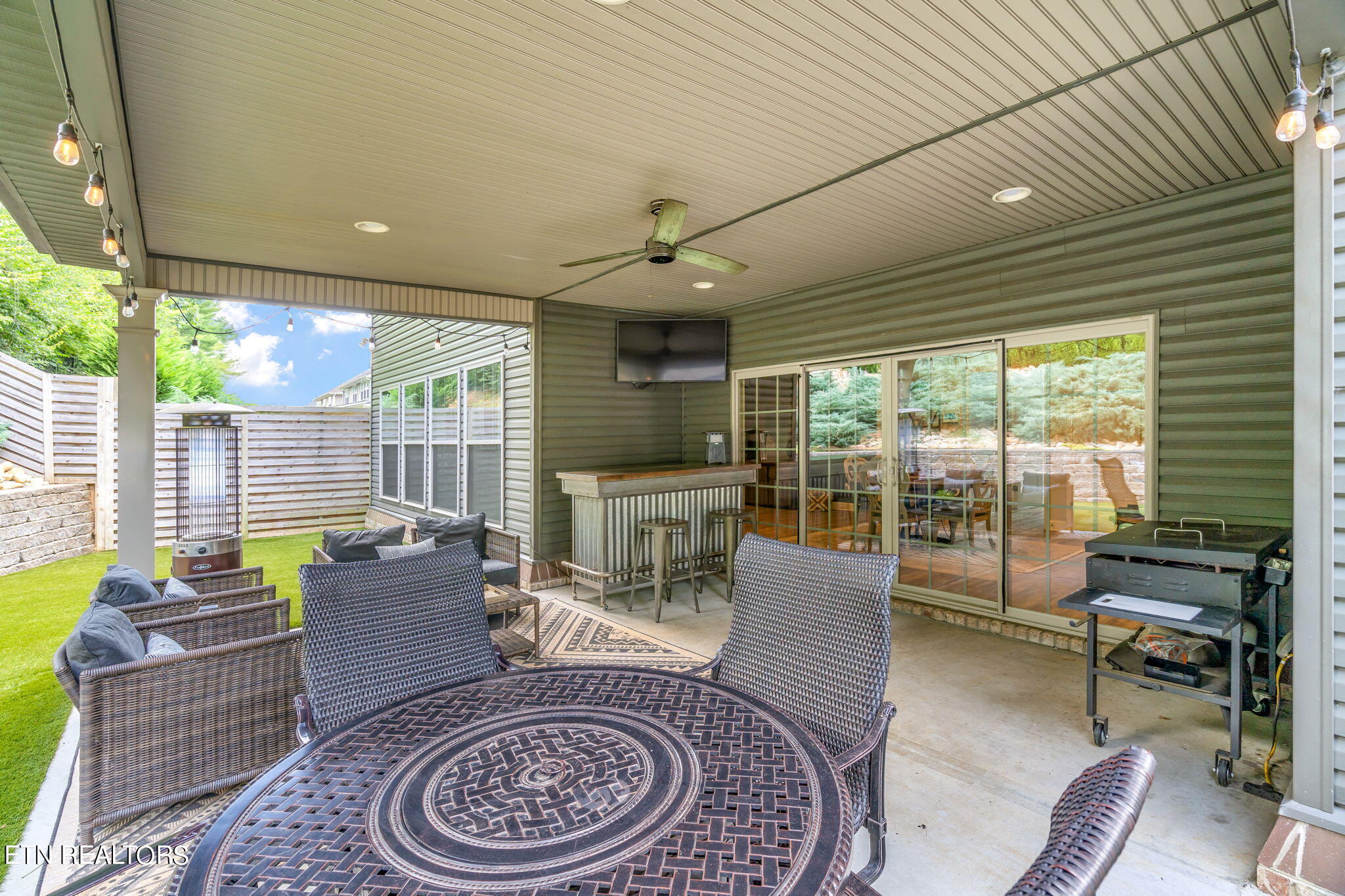 1408 Mossy Rock Lane