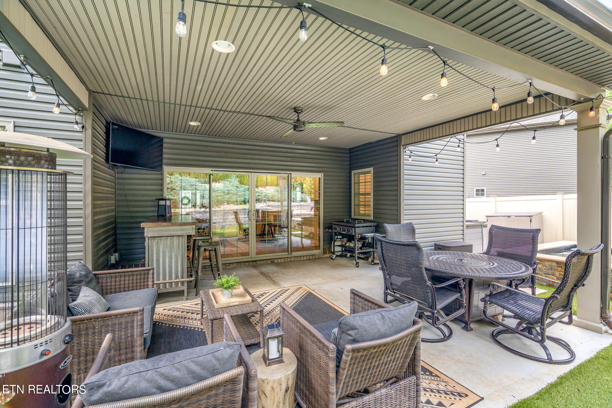 1408 Mossy Rock Lane